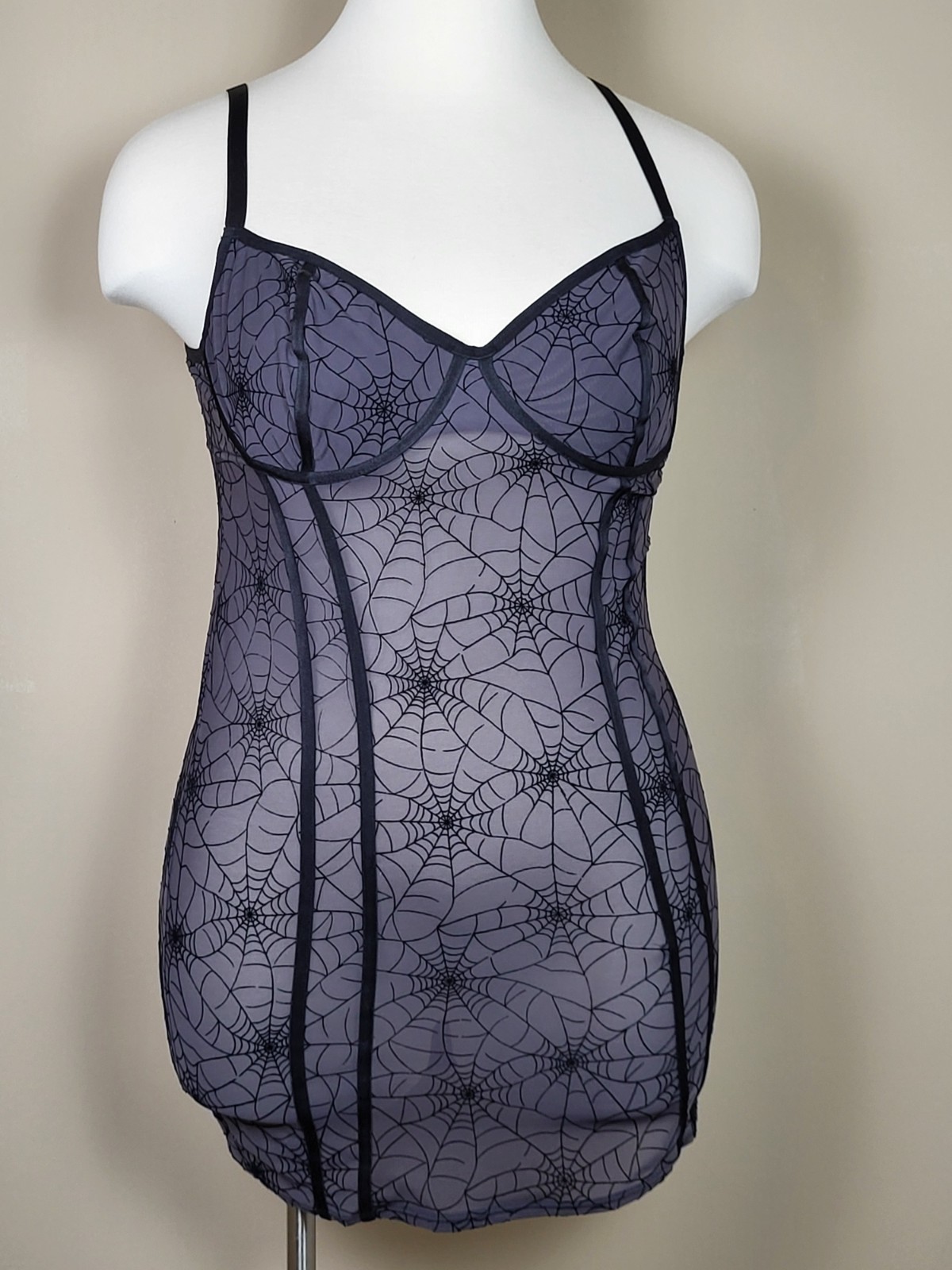 Torrid Size 1 Spider Mesh Underwire Intimate Lingerie Goth or Halloween