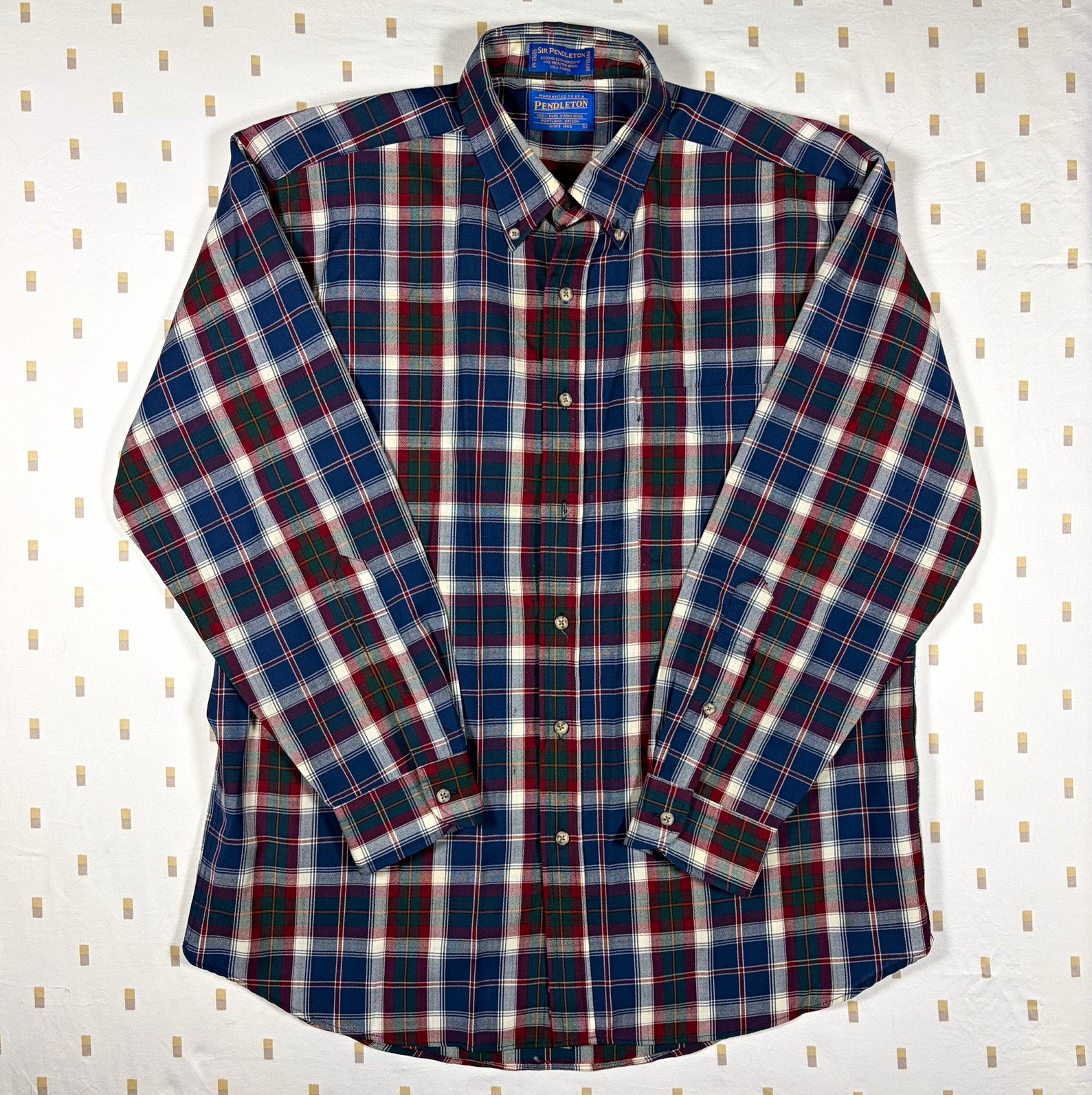 Pendleton Sir Pendleton Men’s L Plaid Wool Long Sleeve Button-Down Shirt Pendleton Sir Pendleton Men’s L Plaid Wool Long Sleeve Button-Down Shirt