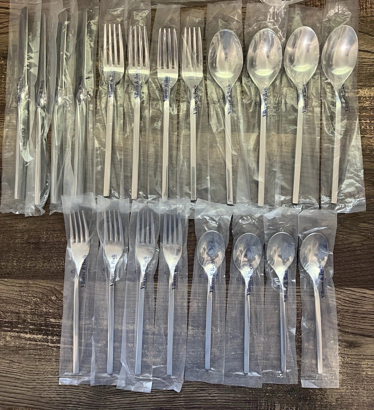 20pc Villeroy & Boch NEW WAVE Service for 4 Stainless 20 Piece Set New