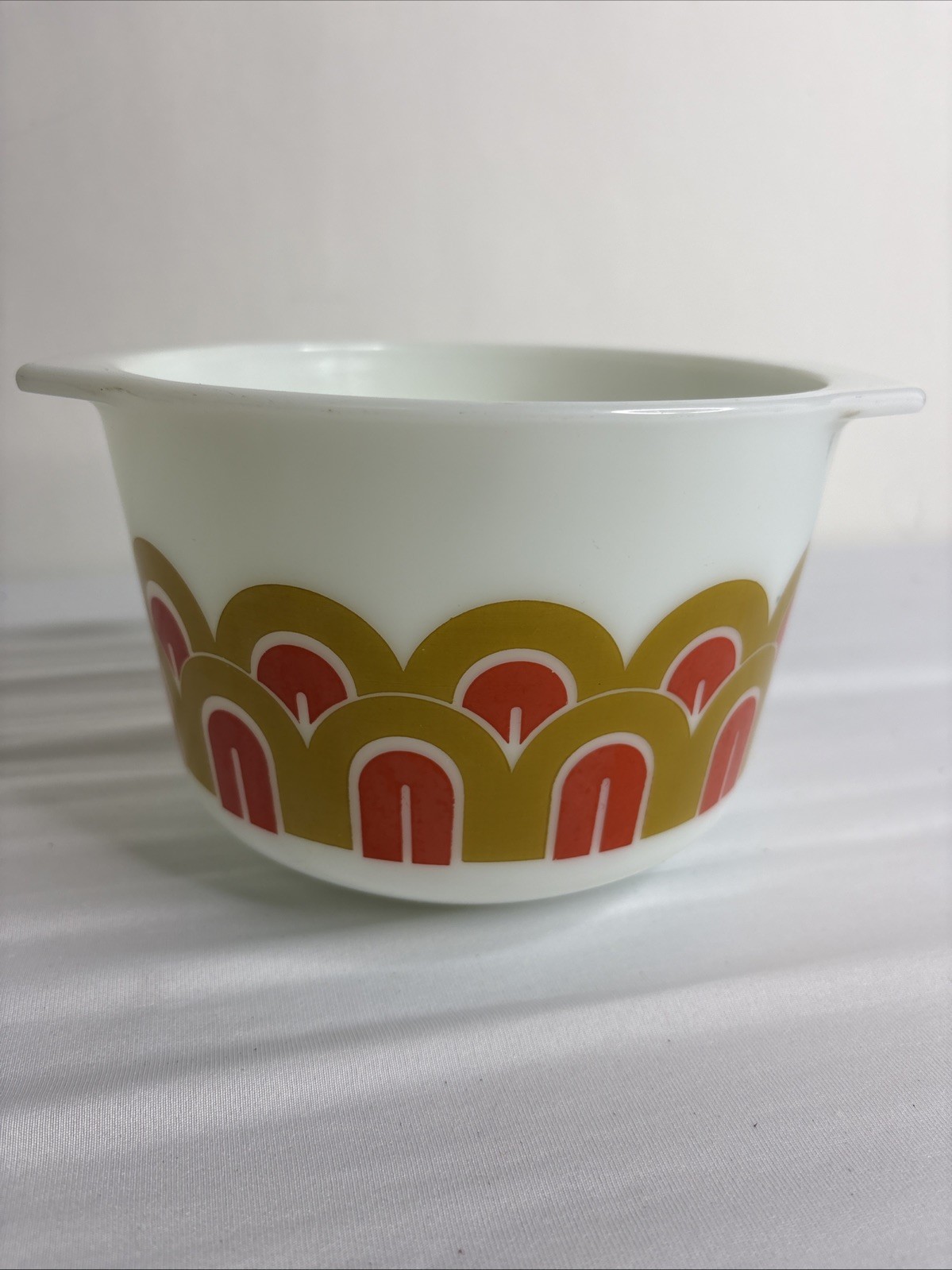 Vintage 1971 Pyrex Arches Fish Scales 1.5 quart 343 Vintage 1971 Pyrex Arches Fish Scales 1.5 quart 343