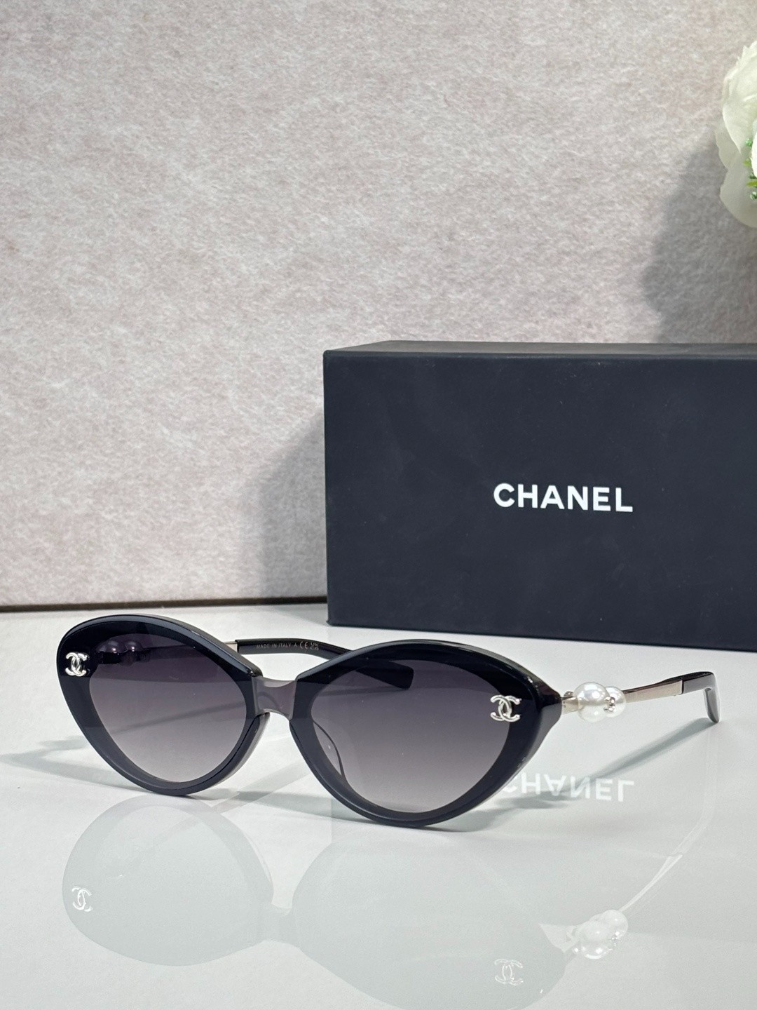 Chanel A95101 Black Oval Sunglasses Purple Gradient 56□18-145