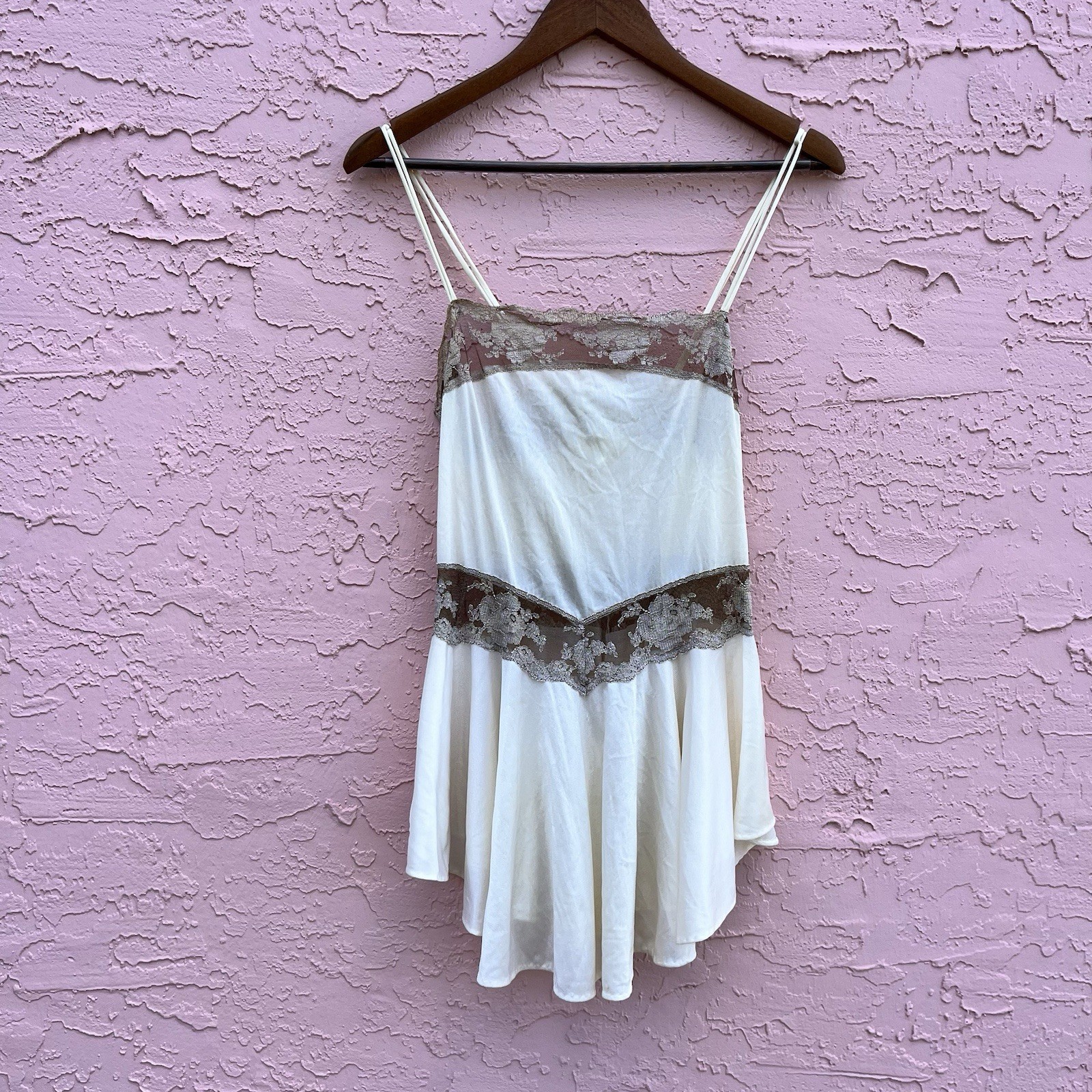 Vintage Undercover Wear Lingerie Top Nightie Lace Trimmed Size Small