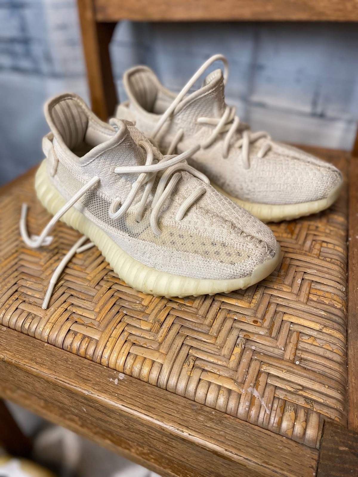 Adidas Yeezy Boost 350 V2 Bone Sneakers Adidas Yeezy Boost 350 V2 Bone Sneakers