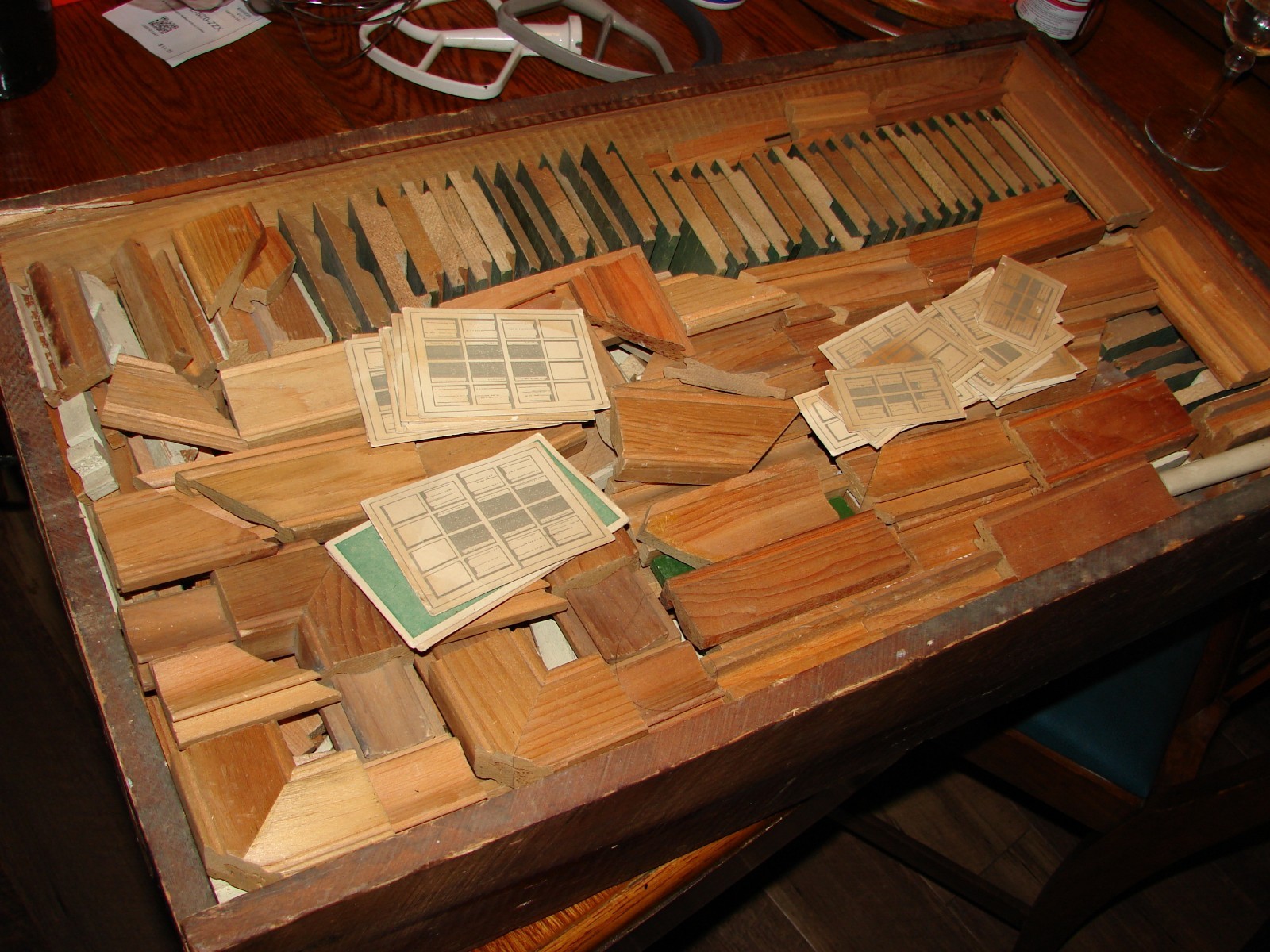 Rare 1930s Commonwealth Toy Co. Wood Building Set No. 3 - 460 Pcs Merrimac MA Rare 1930s Commonwealth Toy Co. Wood Building Set No. 3 - 460 Pcs Merrimac MA