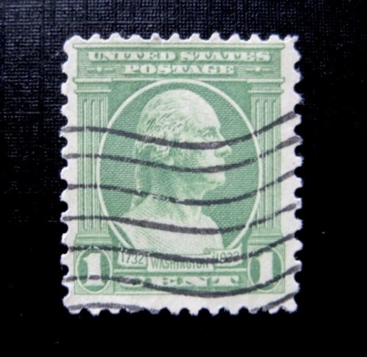 1932 George Washington Right Facing One Cent Stamp Perf. 11