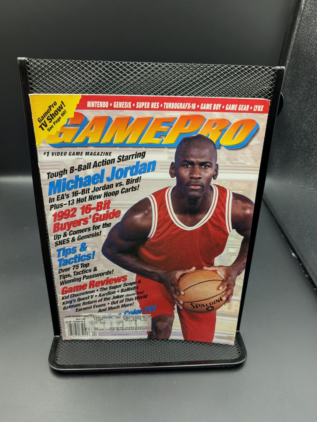 GamePro Magazine Issue 33 - April 1992 Michael Jordan Vs Bird GamePro Magazine Issue 33 - April 1992 Michael Jordan Vs Bird
