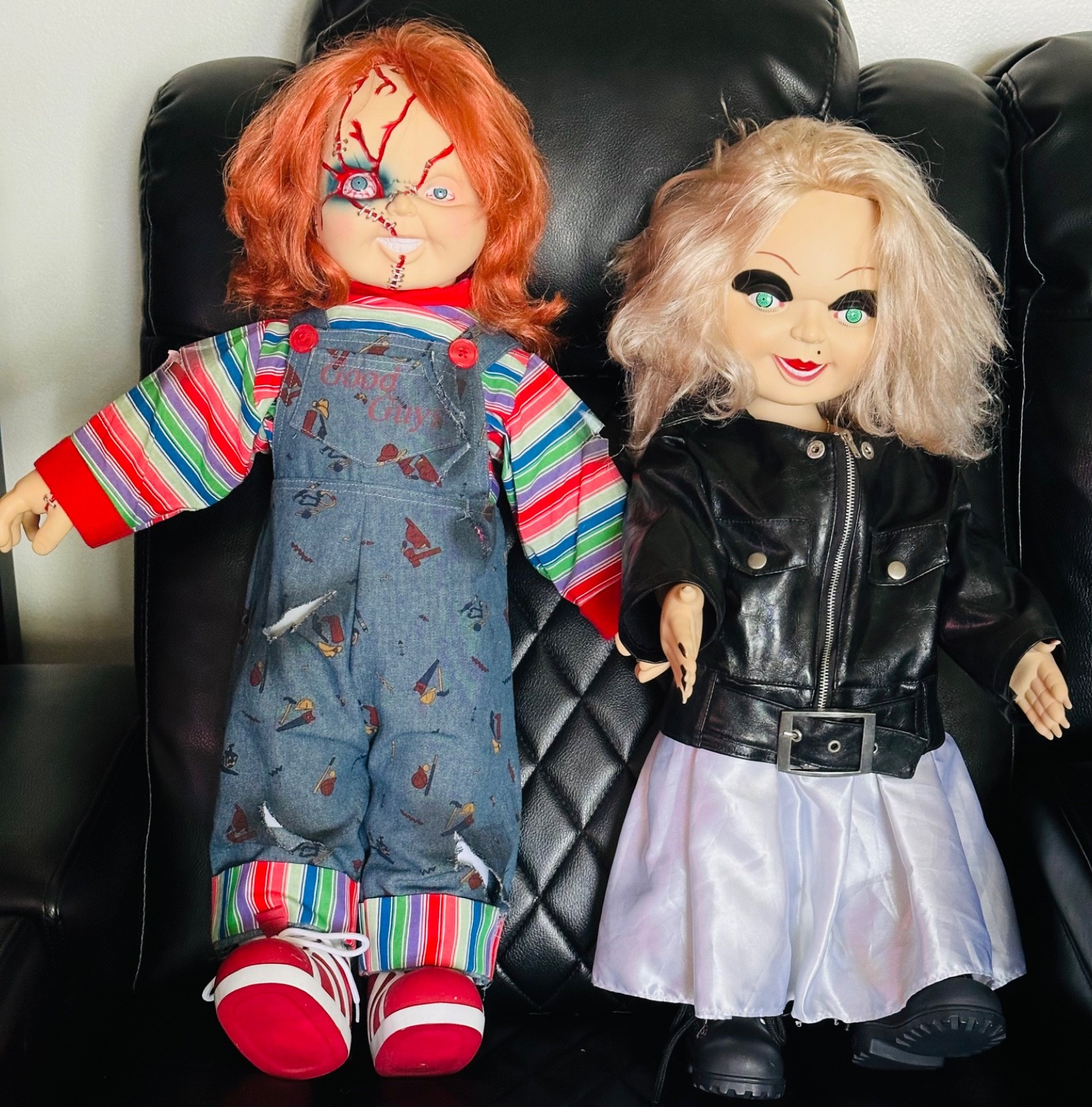Spencers Universal Chucky Doll and Bride of Chucky Tiffany Doll 24 inch lot