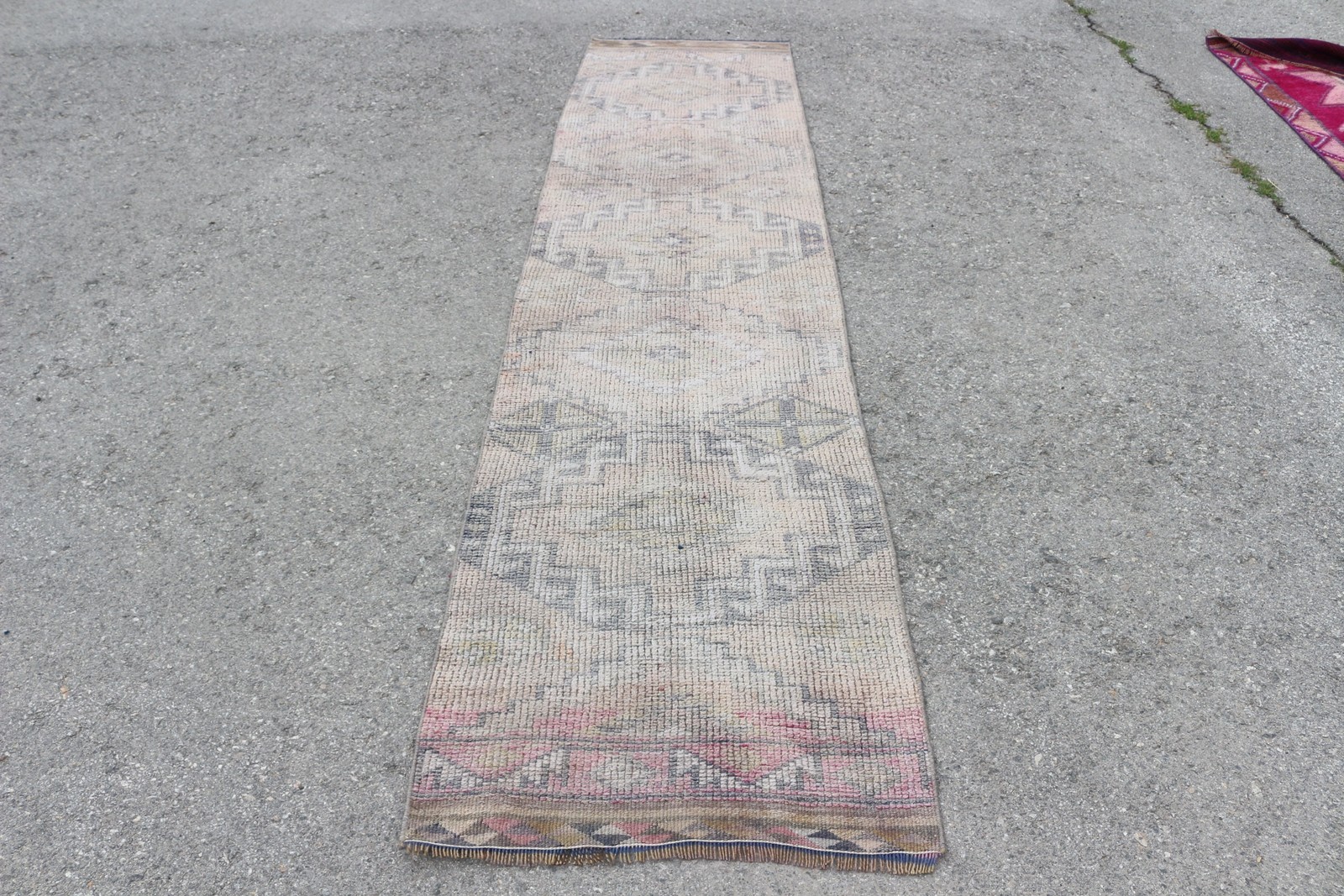 2,5x10,6 ft Runner Vintage Rug, Turkish Rug, Gray Pink Oriental Wool Rug