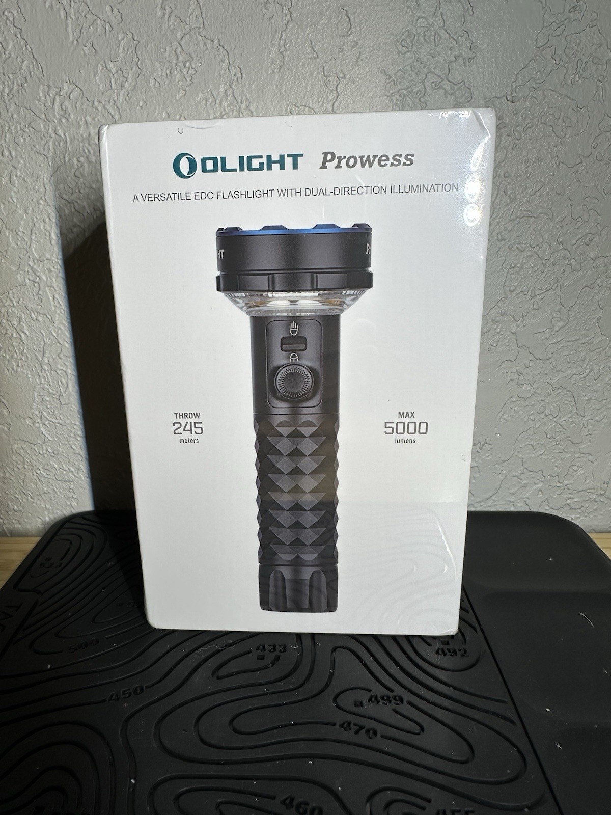 Olight Prowess LED Flashlight 5 000 Lumen Rechargeable New Sealed Dual Mode Olight Prowess LED Flashlight 5 000 Lumen Rechargeable New Sealed Dual Mode