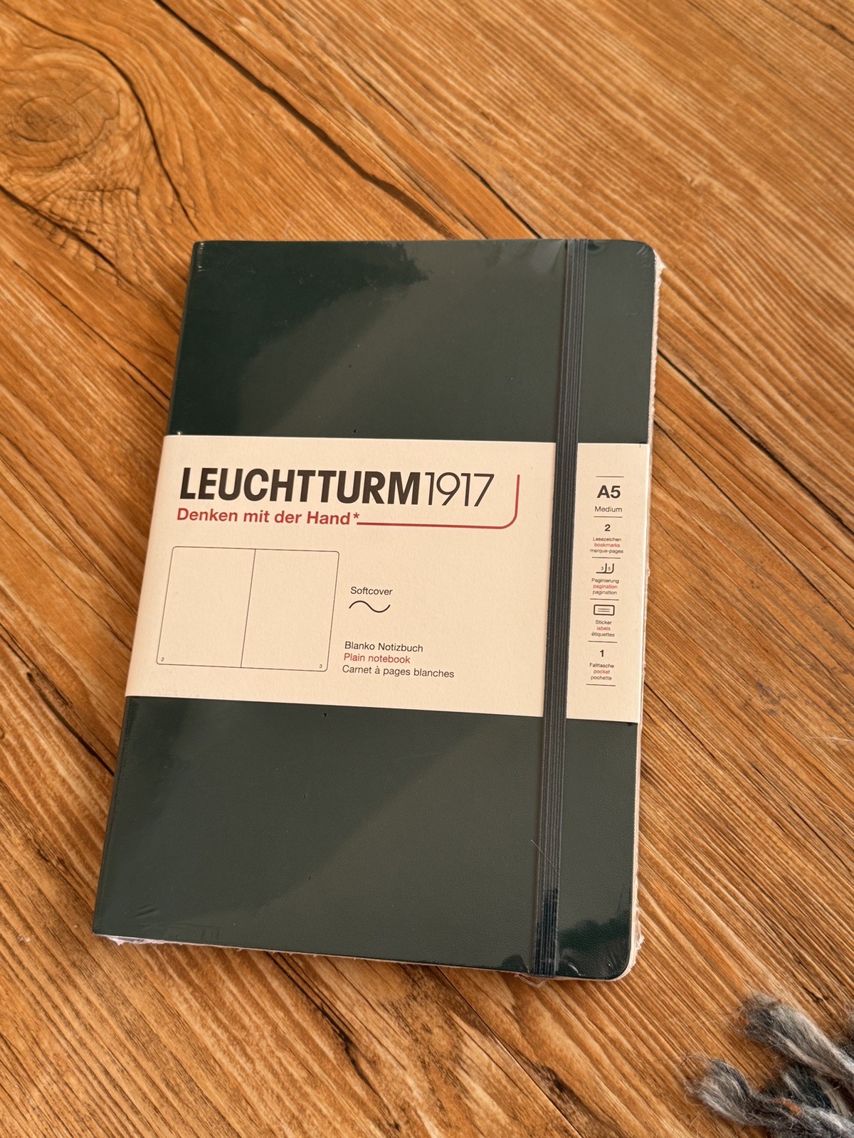 LEUCHTTURM1917 - A5 Medium - Blank Pages - Softcover - Forest Green LEUCHTTURM1917 - A5 Medium - Blank Pages - Softcover - Forest Green