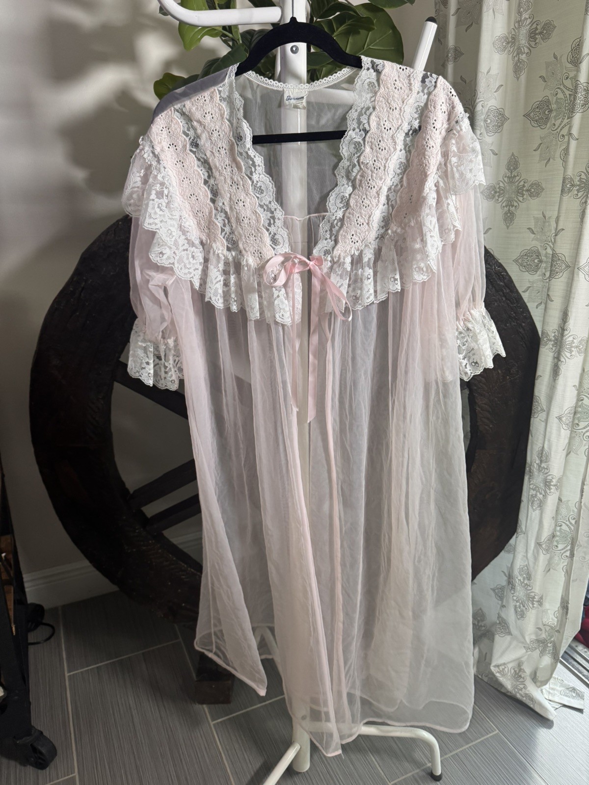 Vtg 70s Bernette Pink Sheer Nylon Peignoir Robe Lace Ruffle Ribbon Size XX XL Vtg 70s Bernette Pink Sheer Nylon Peignoir Robe Lace Ruffle Ribbon Size XX XL