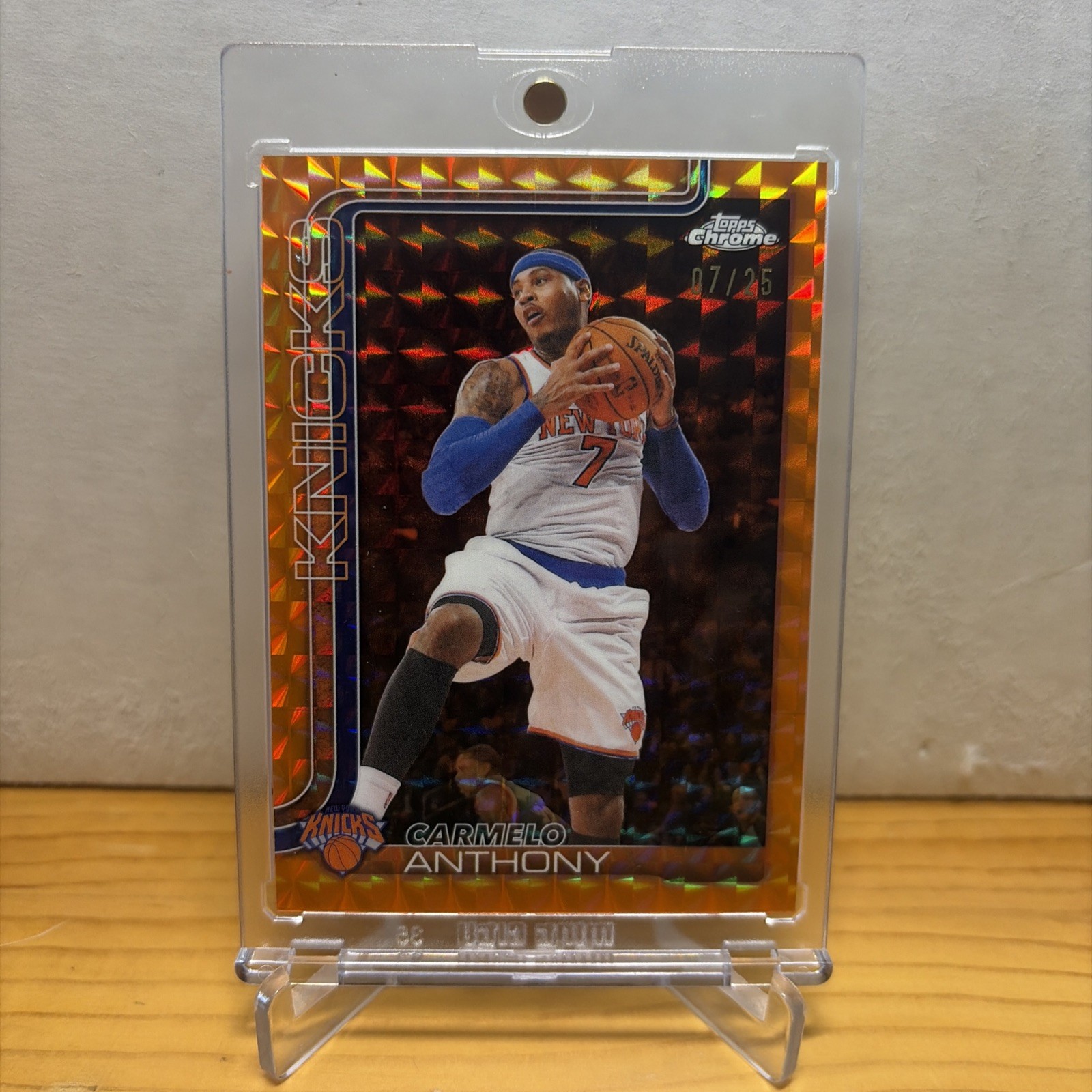 Carmelo Anthony 2025-26 Topps Chrome #148 Orange Geometric /25 Jersey Match