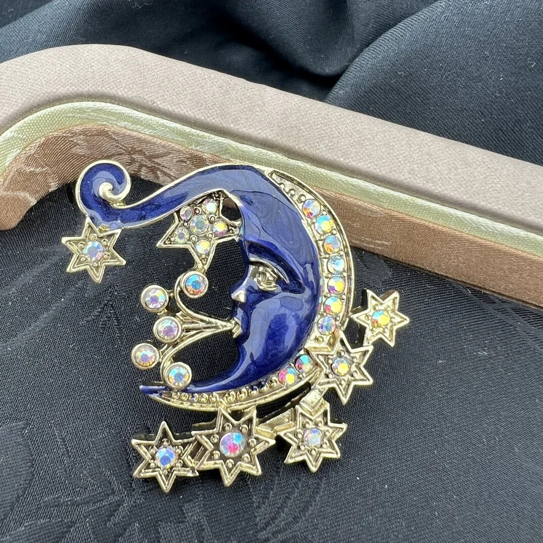 Vintage Dreamy Cute Blue Enamel Star Moon Brooch Luxury Jewelry Unisex Badges
