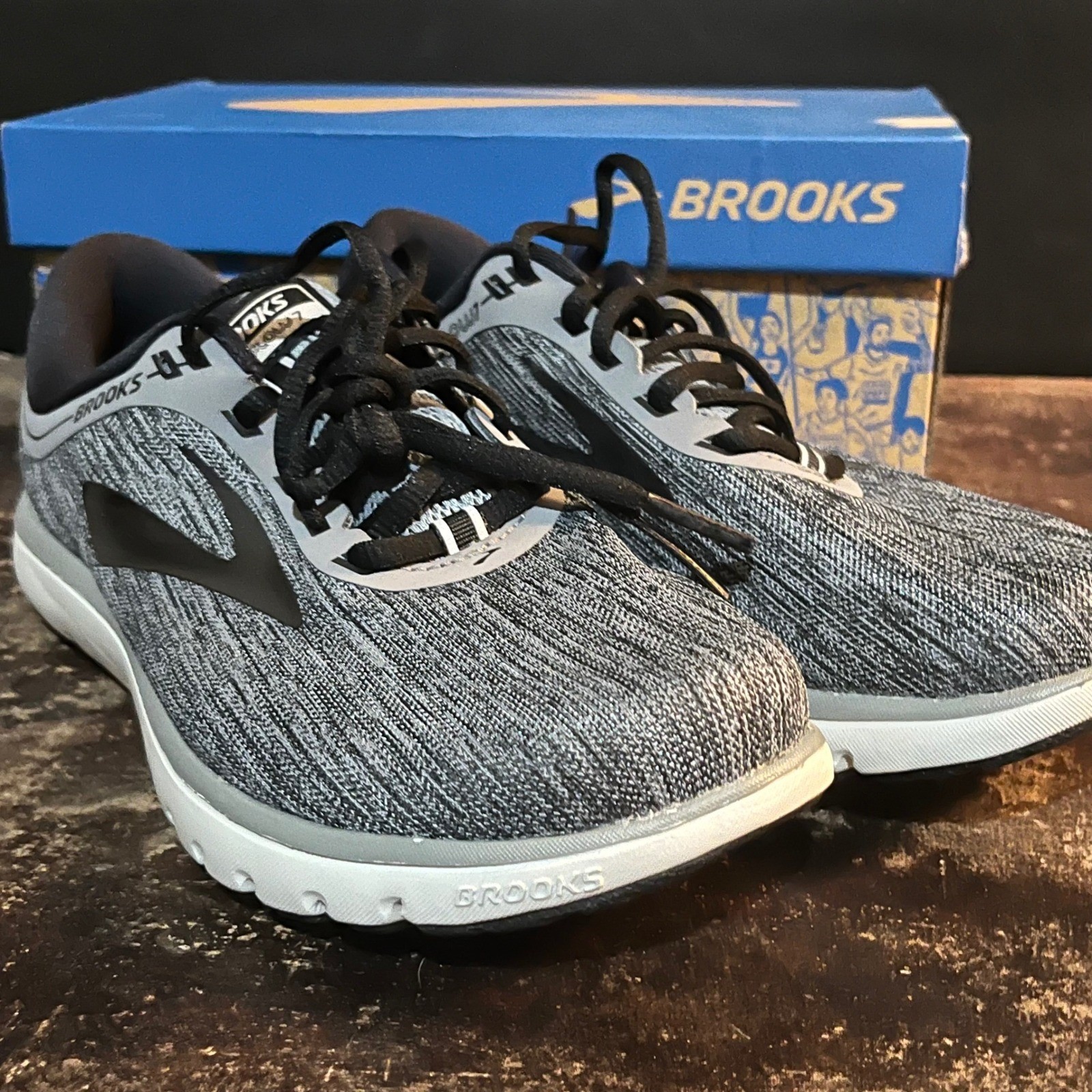 Brooks PureFlow 7 Mens Running Shoes Grey Black Low Top Sneakers 110275 1D 055 8 Brooks PureFlow 7 Mens Running Shoes Grey Black Low Top Sneakers 110275 1D 055 8