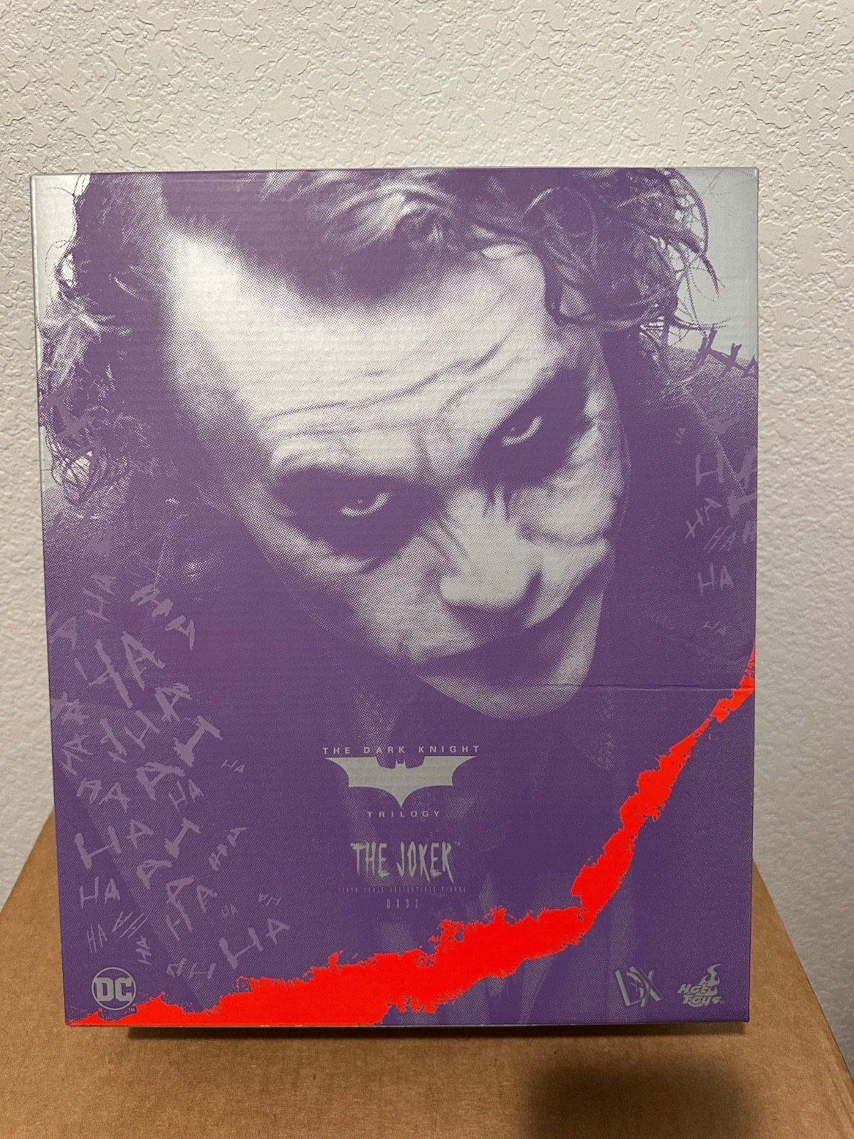 Hot Toys DX32 Batman The Dark Knight Joker Collector Edition 1/6 Action Figure