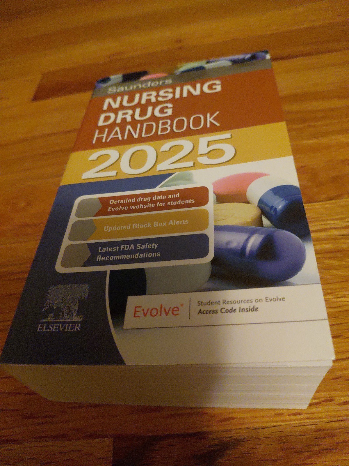 Saunders Nursing Drug Handbook 2025 by Robert Kizior and Keith Hodgson NEW