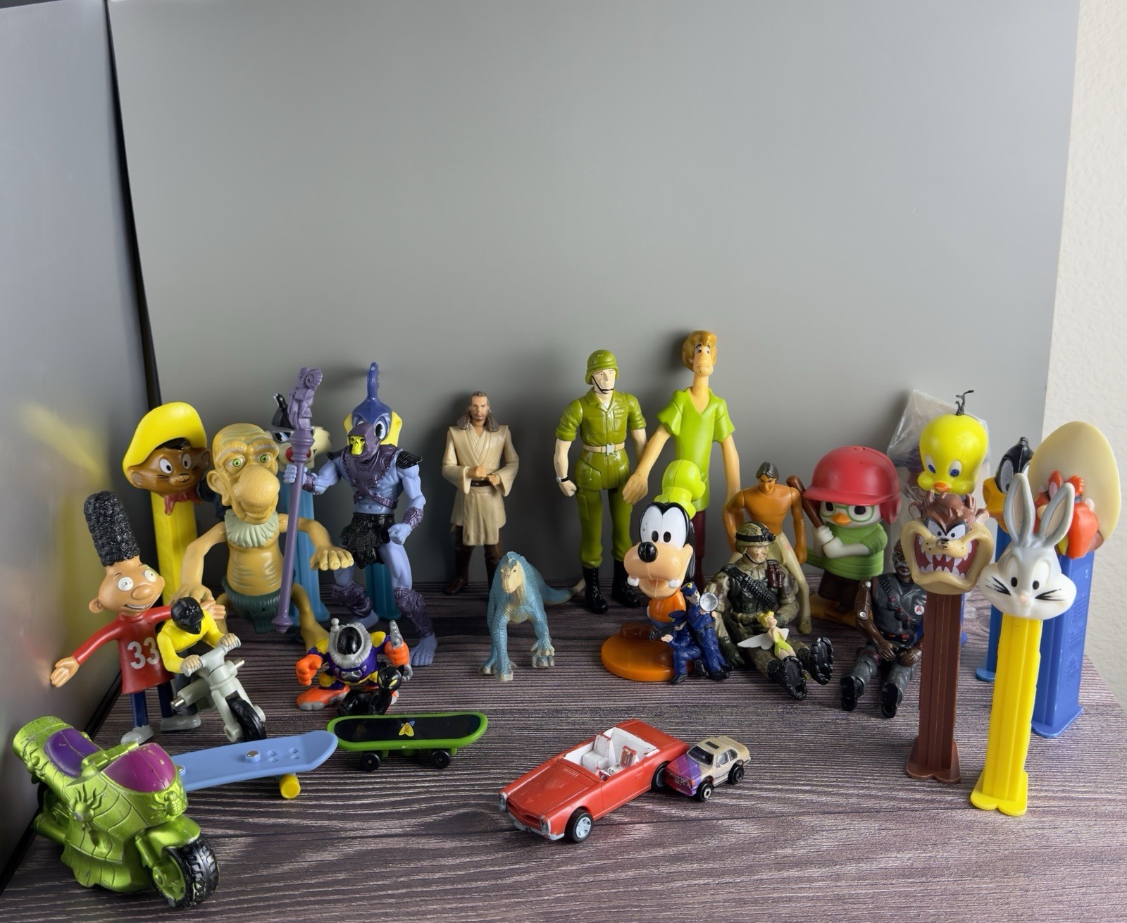 32 Pc Vintage Toy Lot PEZ Scooby Doo Star Wars GI Joe Marvel + More