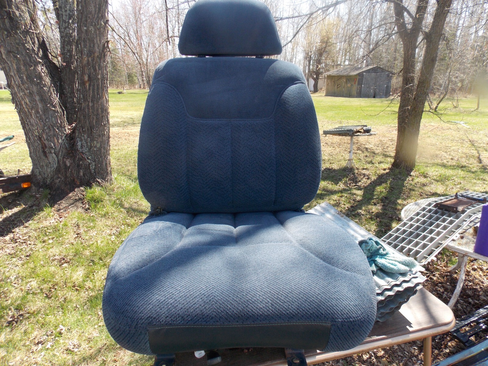 95-98 , 1996 OEM GMC SIERRA  CHEVROLET TAHOE  YUKON PASSENGER BLUE BUCKET SEAT