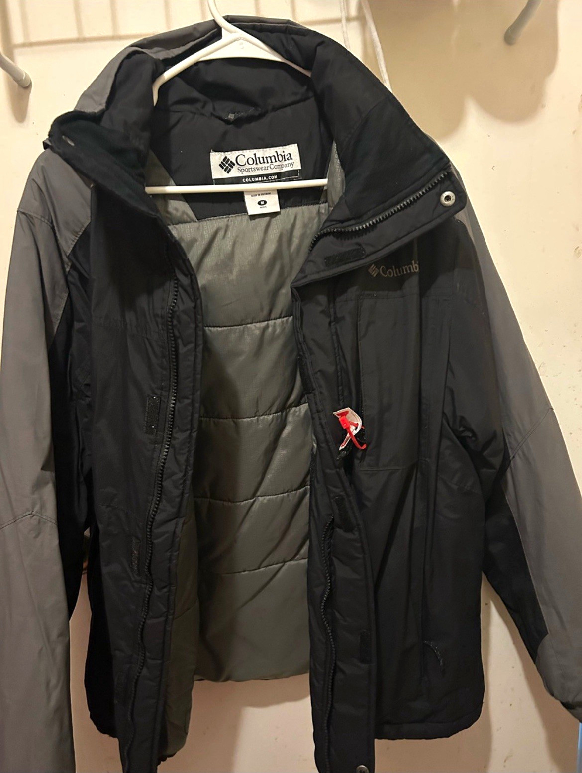 Columbia Men\'s Hooded Puffer Jacket Zip Front Black/Gray Size M Columbia Men\'s Hooded Puffer Jacket Zip Front Black/Gray Size M
