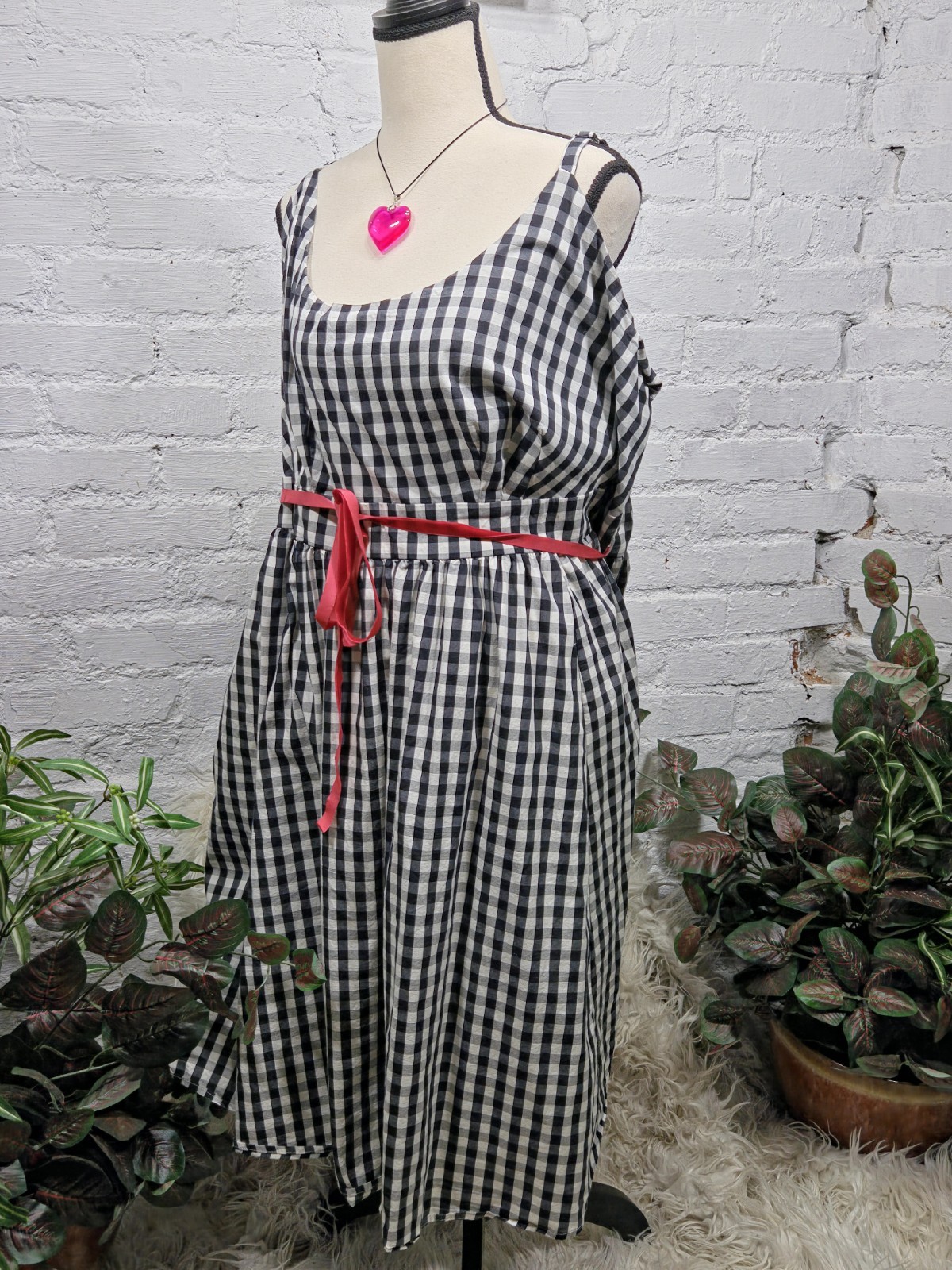 Torrid 4X Retro Chic Black Buffalo Check Knee Length Dress, New without Tags