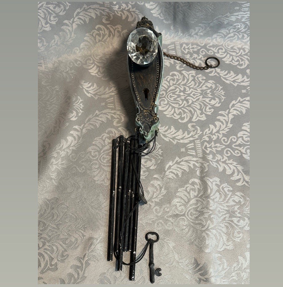 Karen Penner Victorian Door Knob Wind Chime Skeleton Key 25\
