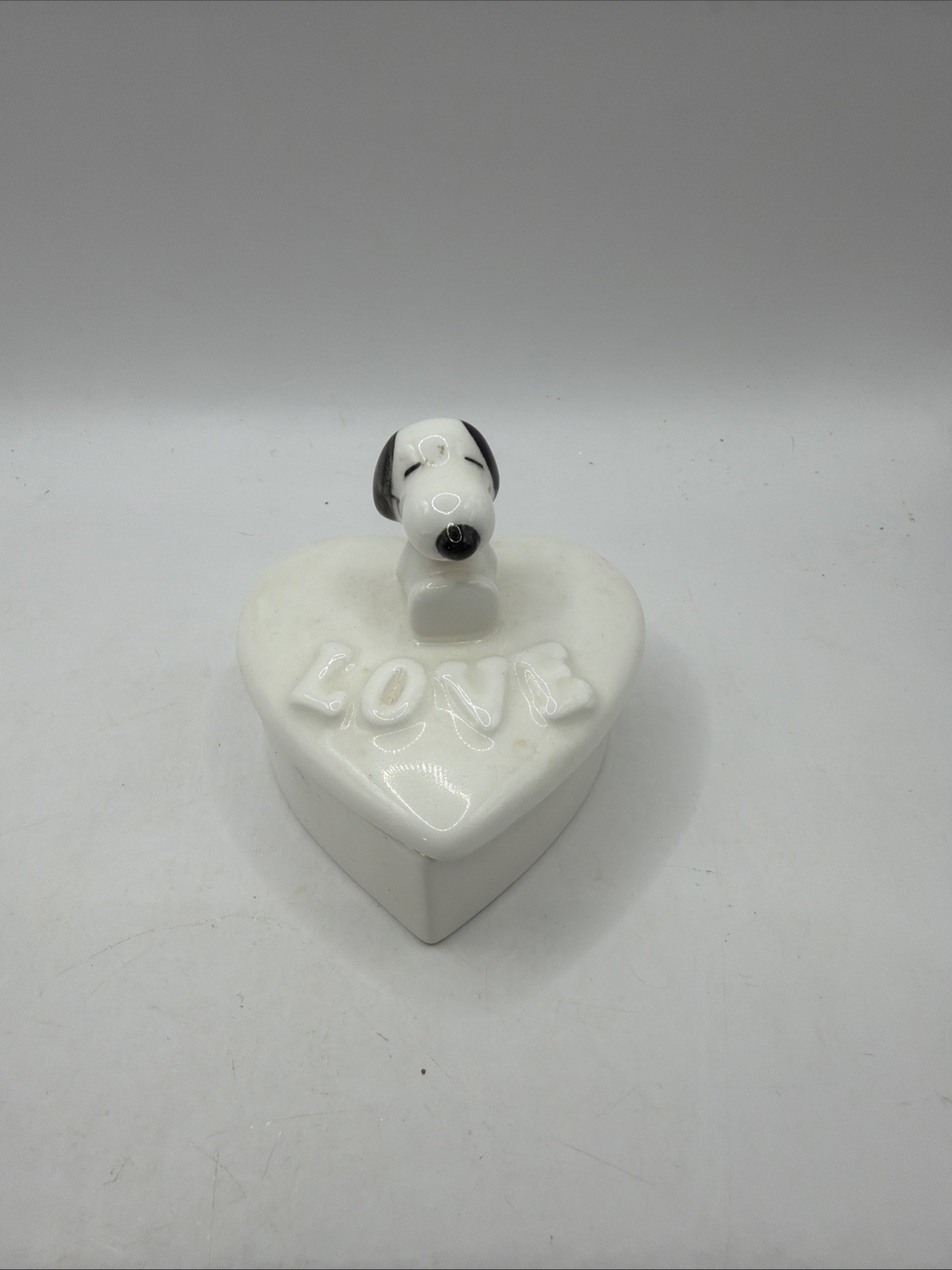 Vintage Peanuts Snoopy Love Trinket Box Ring Dish Heart Shaped w/Lid 1960s Japan