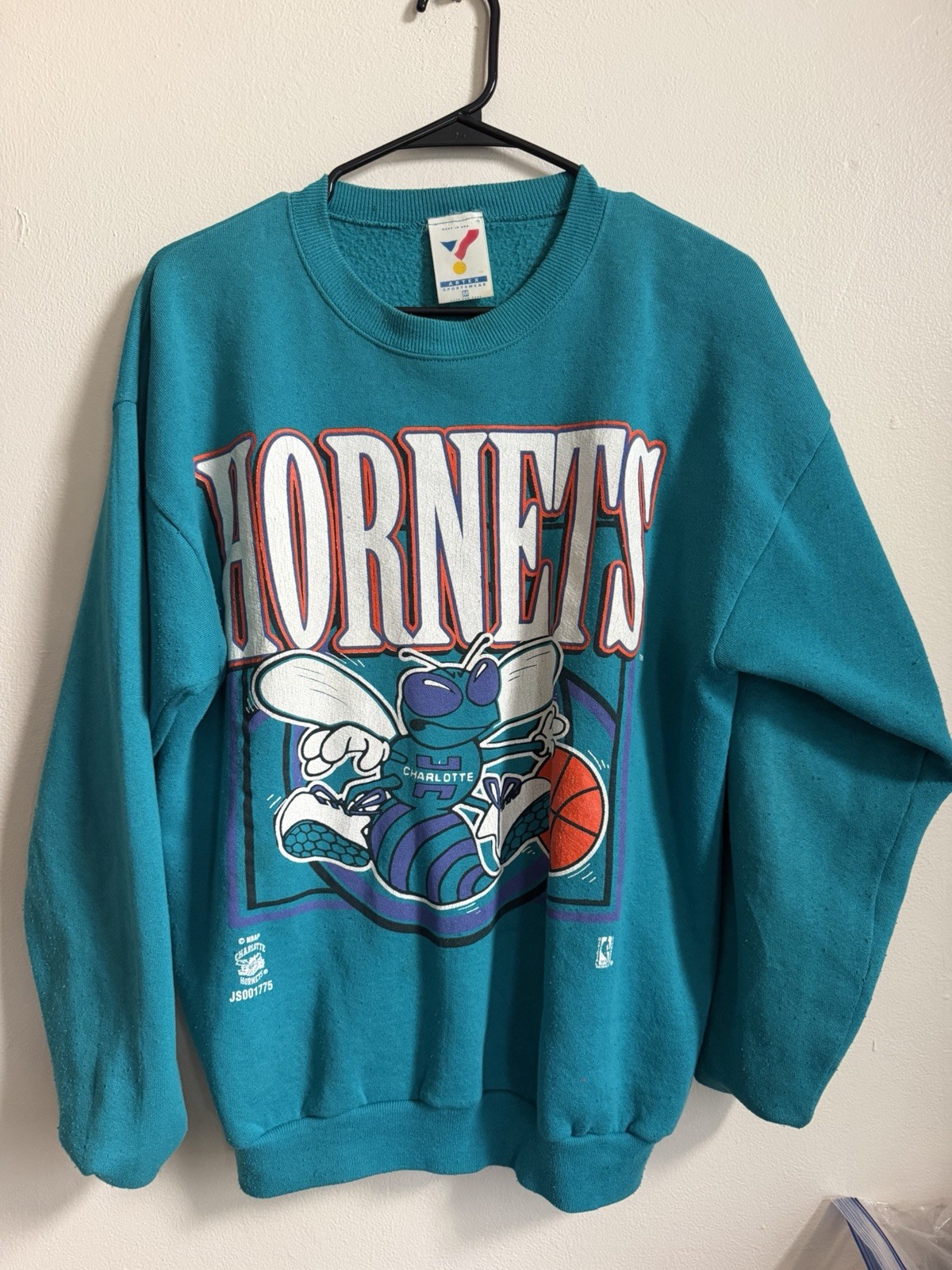 90s Artex Tag Vintage Charlotte Hornets Crewneck Size Men’s M - True Fit Medium