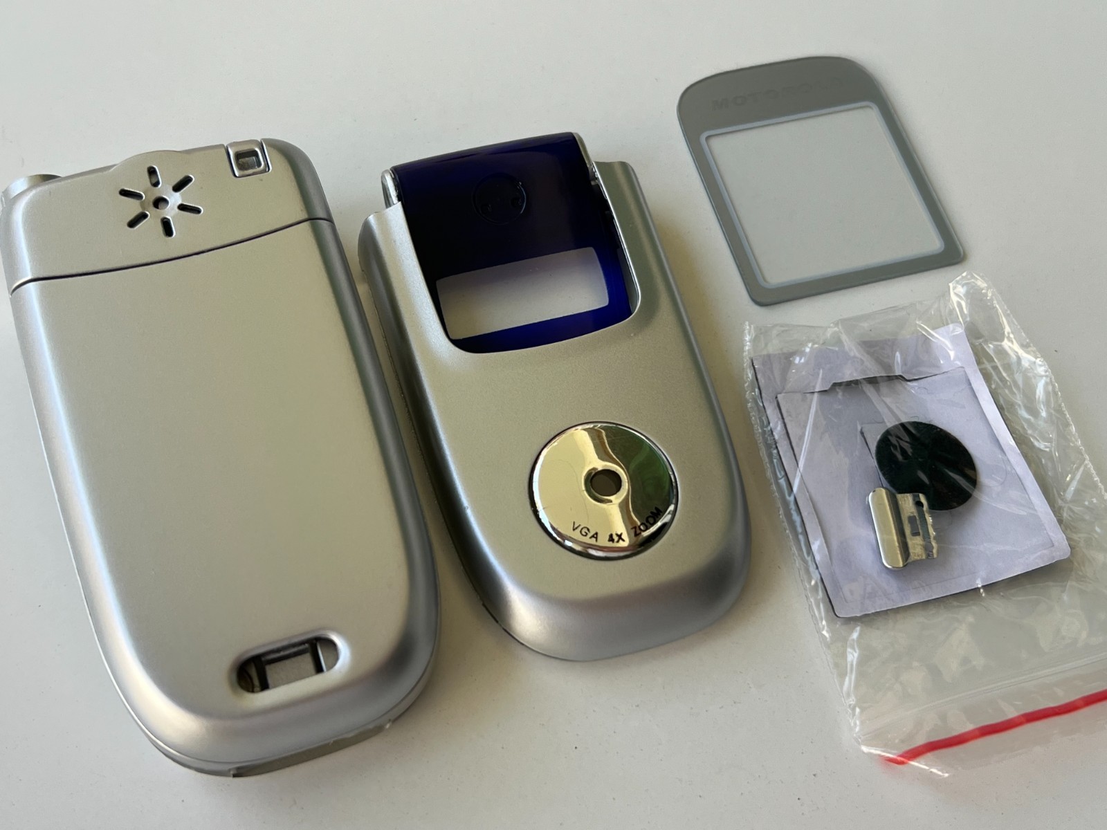 FOR MOTOROLA V220 Housing Cover Silver Not original -  