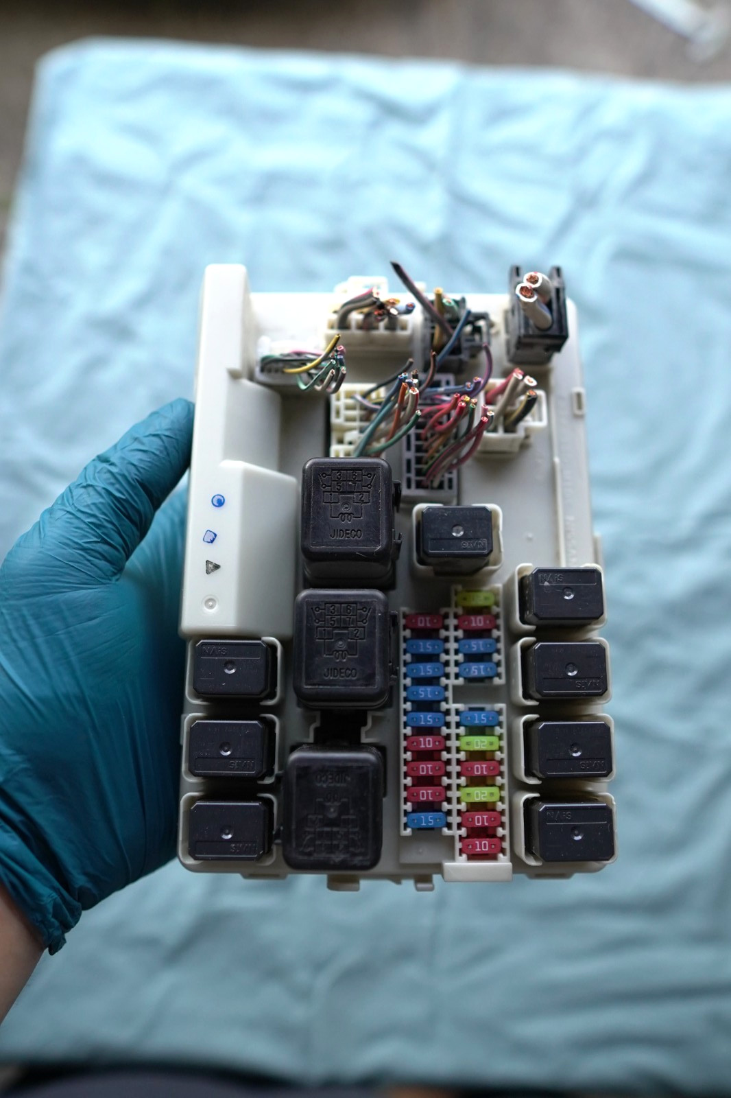 2003-2006 INFINITI G35 NISSAN 350Z IPDM Fuse Box Power Module OEM