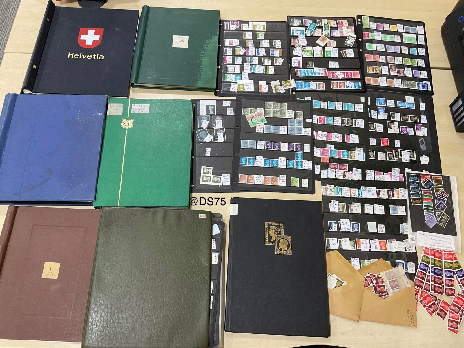 GB stamps. Definitive + some Commemorative. Mint/used. 7.2kg @DS75 GB stamps. Definitive + some Commemorative. Mint/used. 7.2kg @DS75