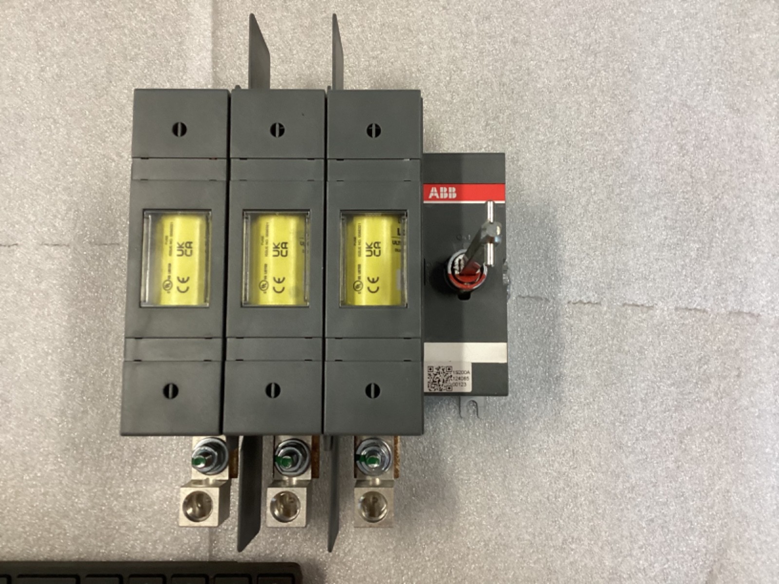 ABB OS100GJ03 Fusible Disconnect switch 100A 3 Poles 600VAC w/Fuses