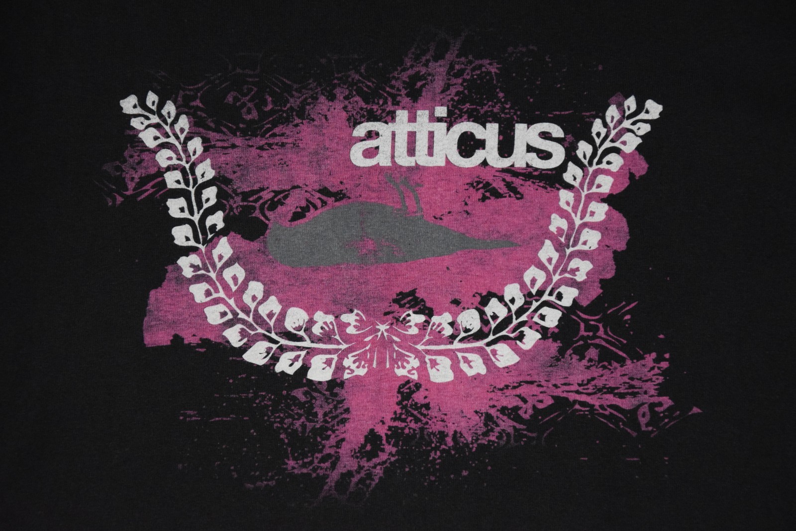 VINTAGE 2006 ATTICUS TREEHORN SPINE BIRD T-SHIRT TEE SIZE S P2P 17.4\