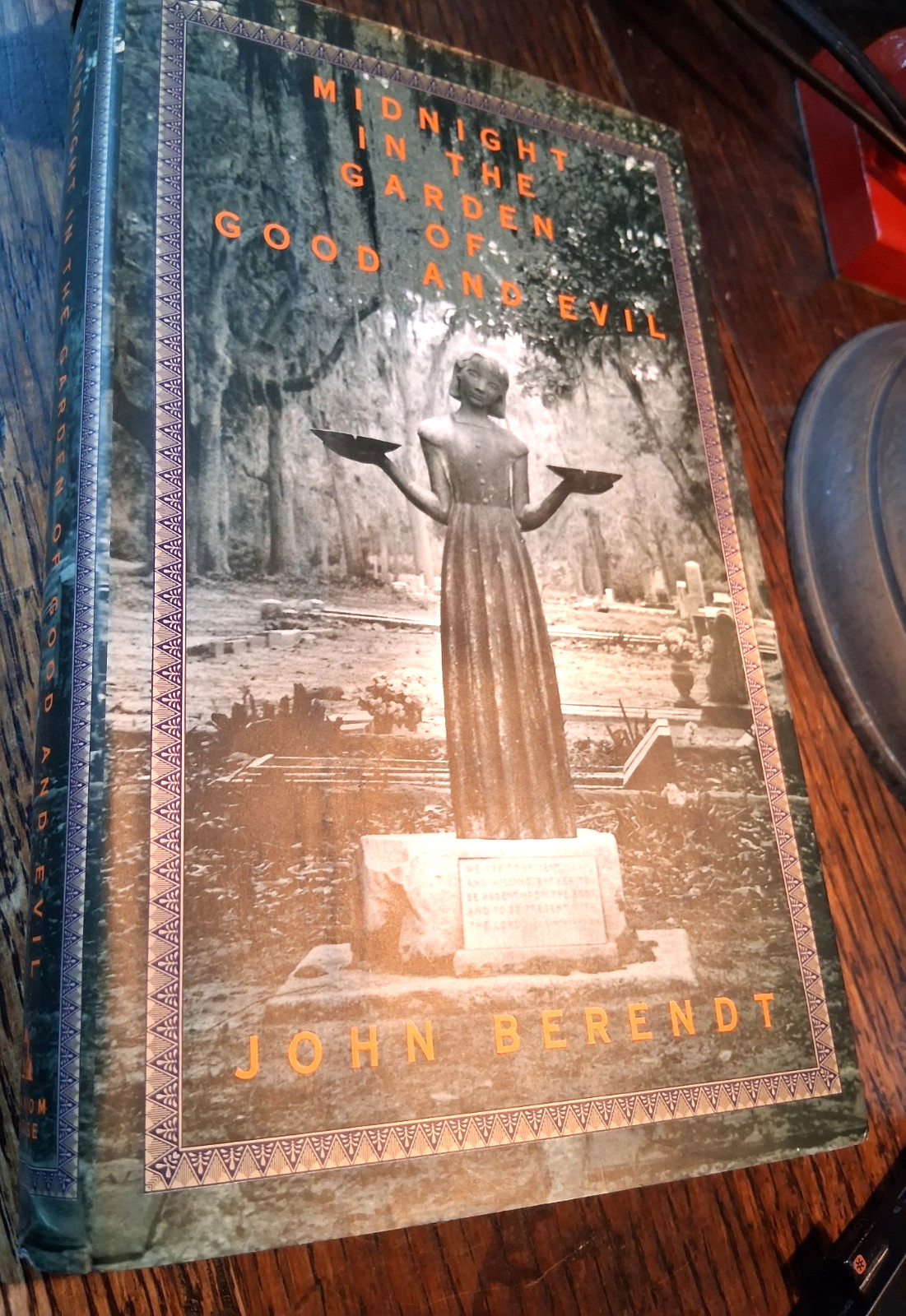 1994 Midnight in the Garden of Good and Evil by John Berendt HC/DJ 1st /5th 1994 Midnight in the Garden of Good and Evil by John Berendt HC/DJ 1st /5th