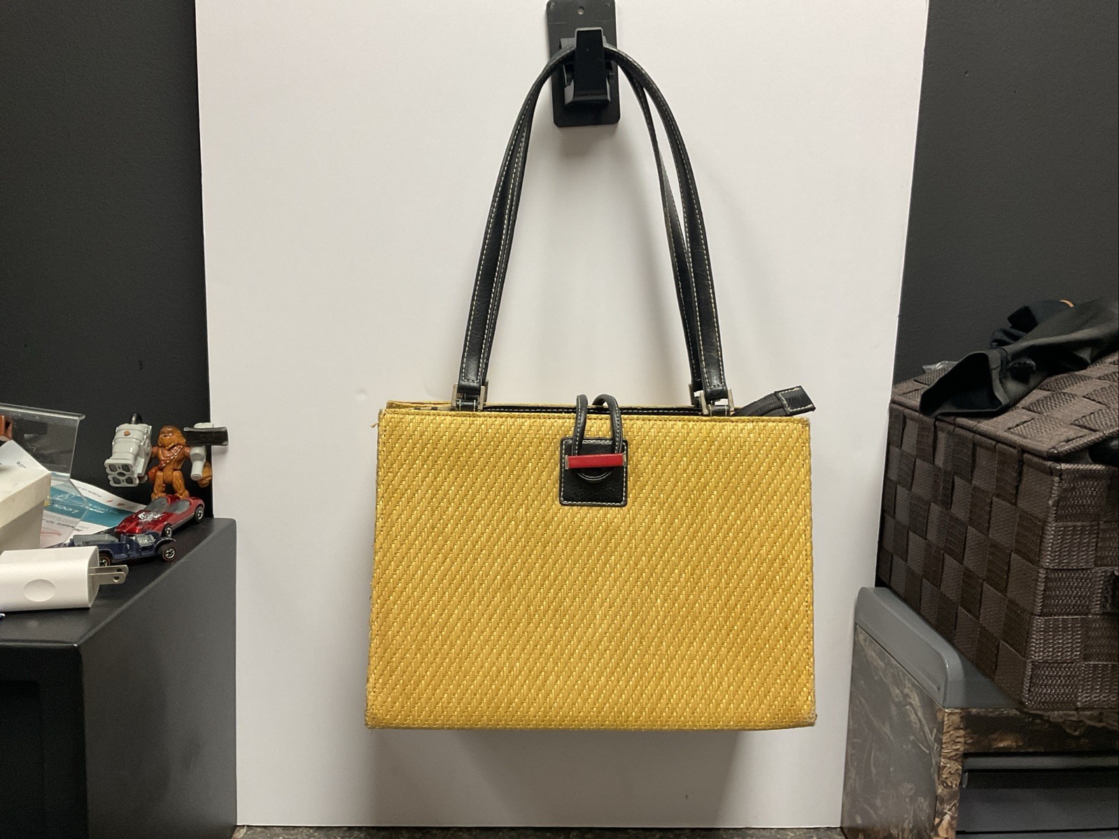 Vintage Woven Handbag With Loop Closure