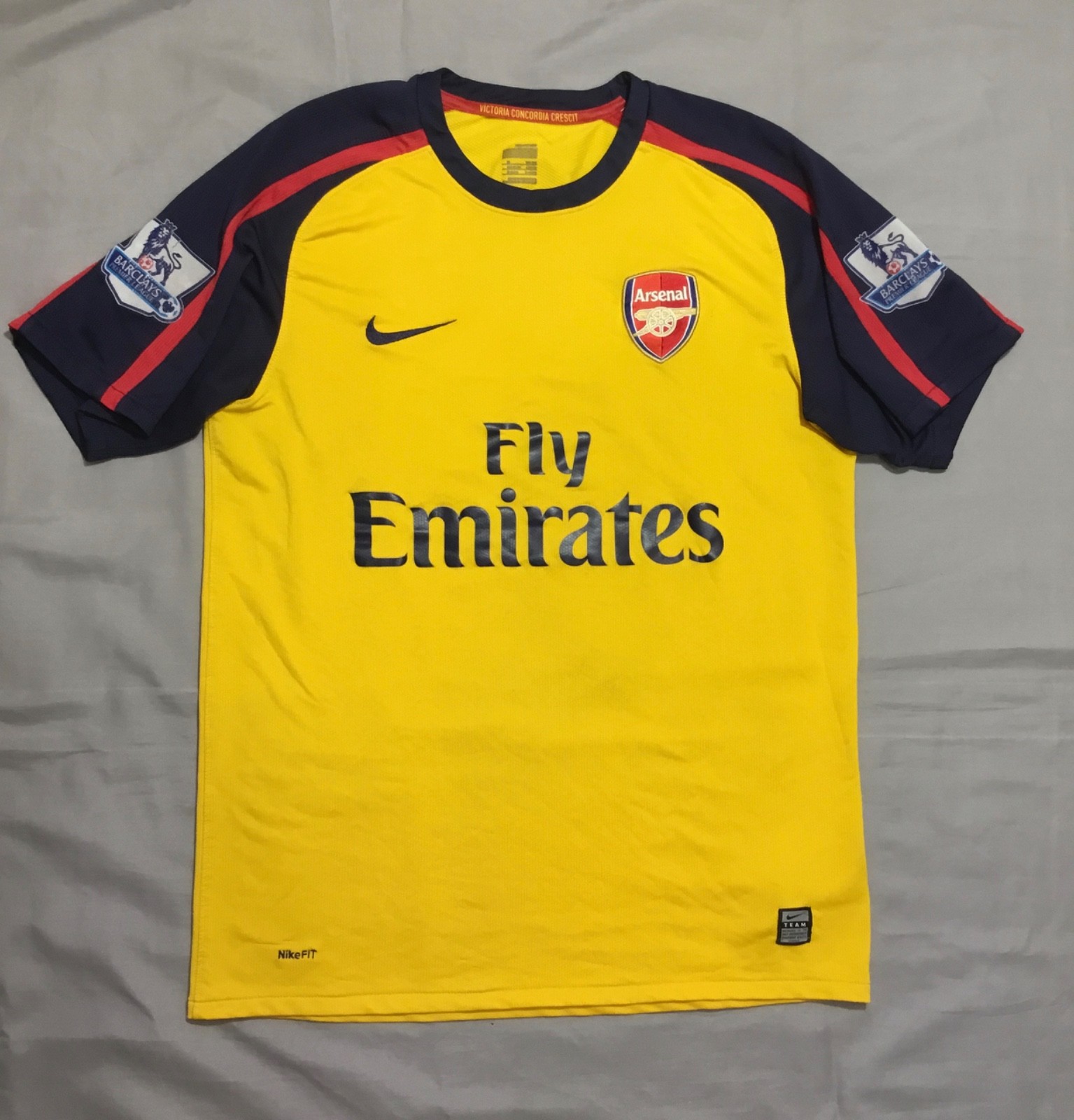 Original Authentic Nike Arsenal 2008/2009 Away Shirt V Persie 11 Mens Original Authentic Nike Arsenal 2008/2009 Away Shirt V Persie 11 Mens
