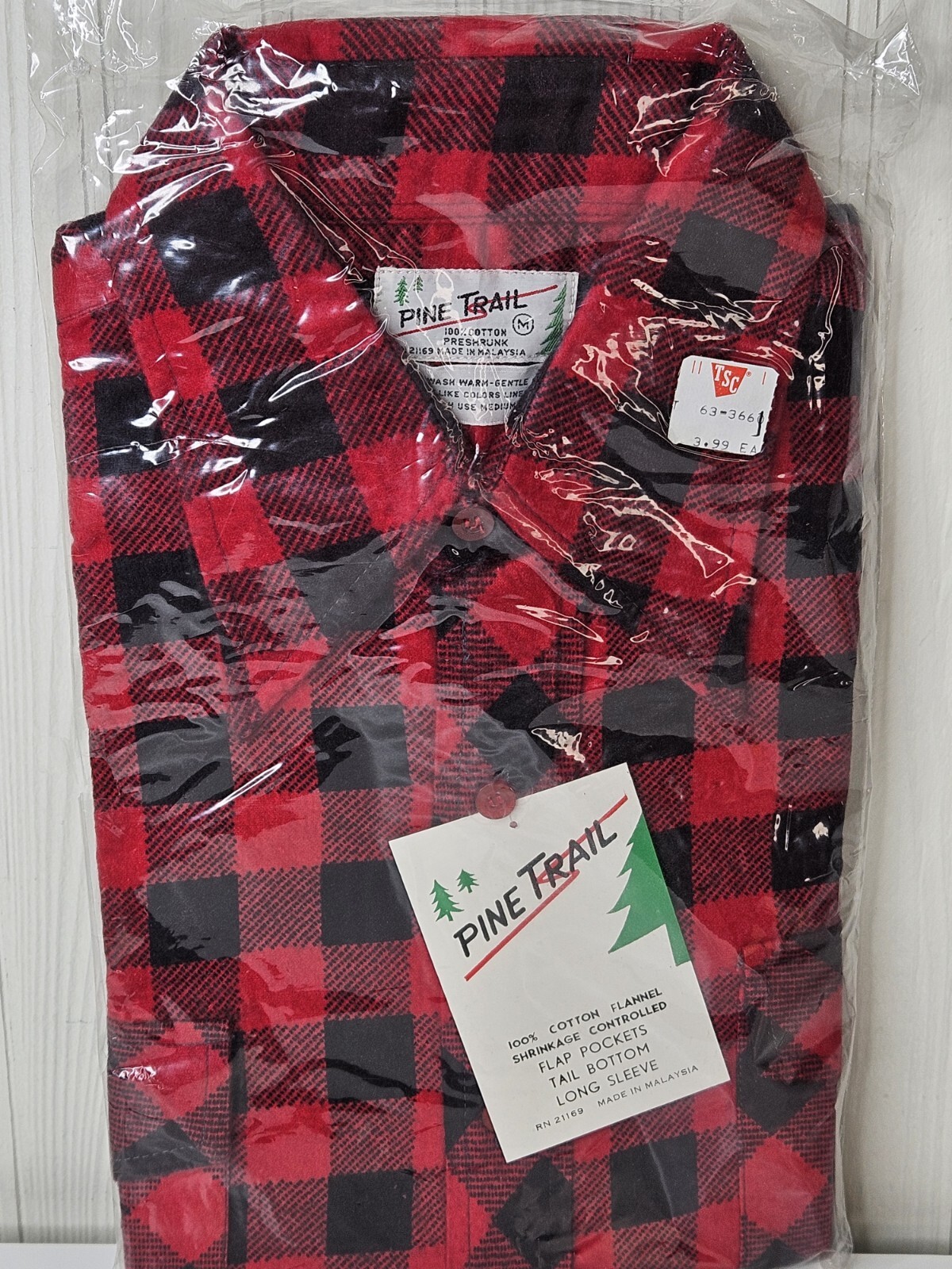 Vtg Pine Trail Flannel Shirt Mens Medium Red Plaid Button Up Flap Pockets NOS Vtg Pine Trail Flannel Shirt Mens Medium Red Plaid Button Up Flap Pockets NOS