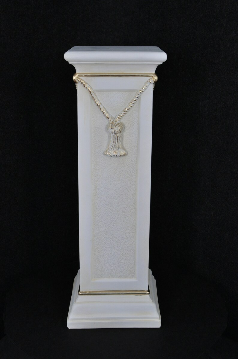 Beautiful column hand made and painted old EUrope style