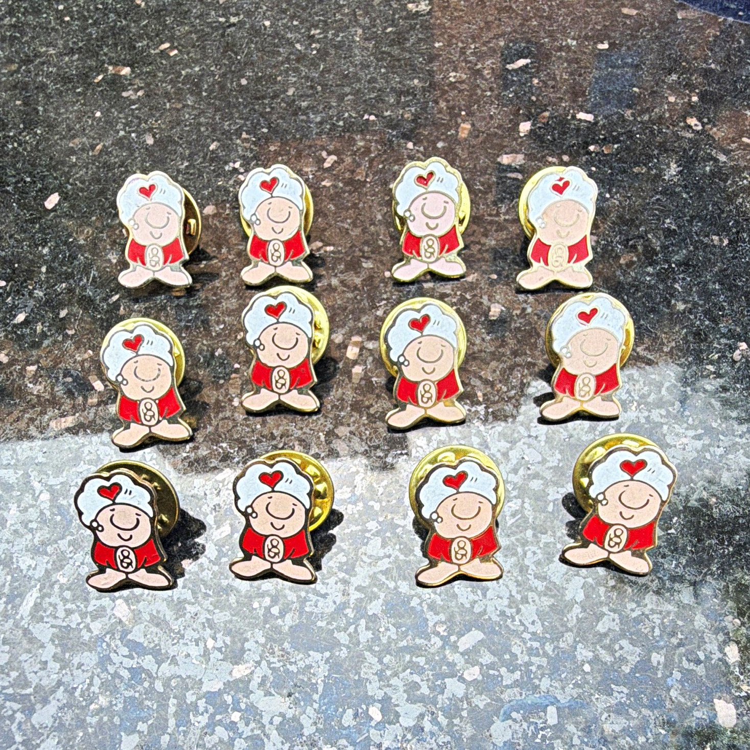 Ziggy heart thinking 1979 Enamel Metal Lapel Pin Lot of 12 vintage Ziggy heart thinking 1979 Enamel Metal Lapel Pin Lot of 12 vintage