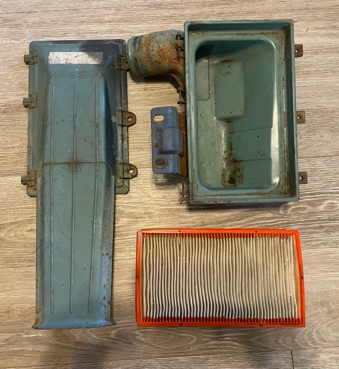 1975-1978 Datsun 280z Air Cleaner Filter Housing OEM 1975-1978 Datsun 280z Air Cleaner Filter Housing OEM