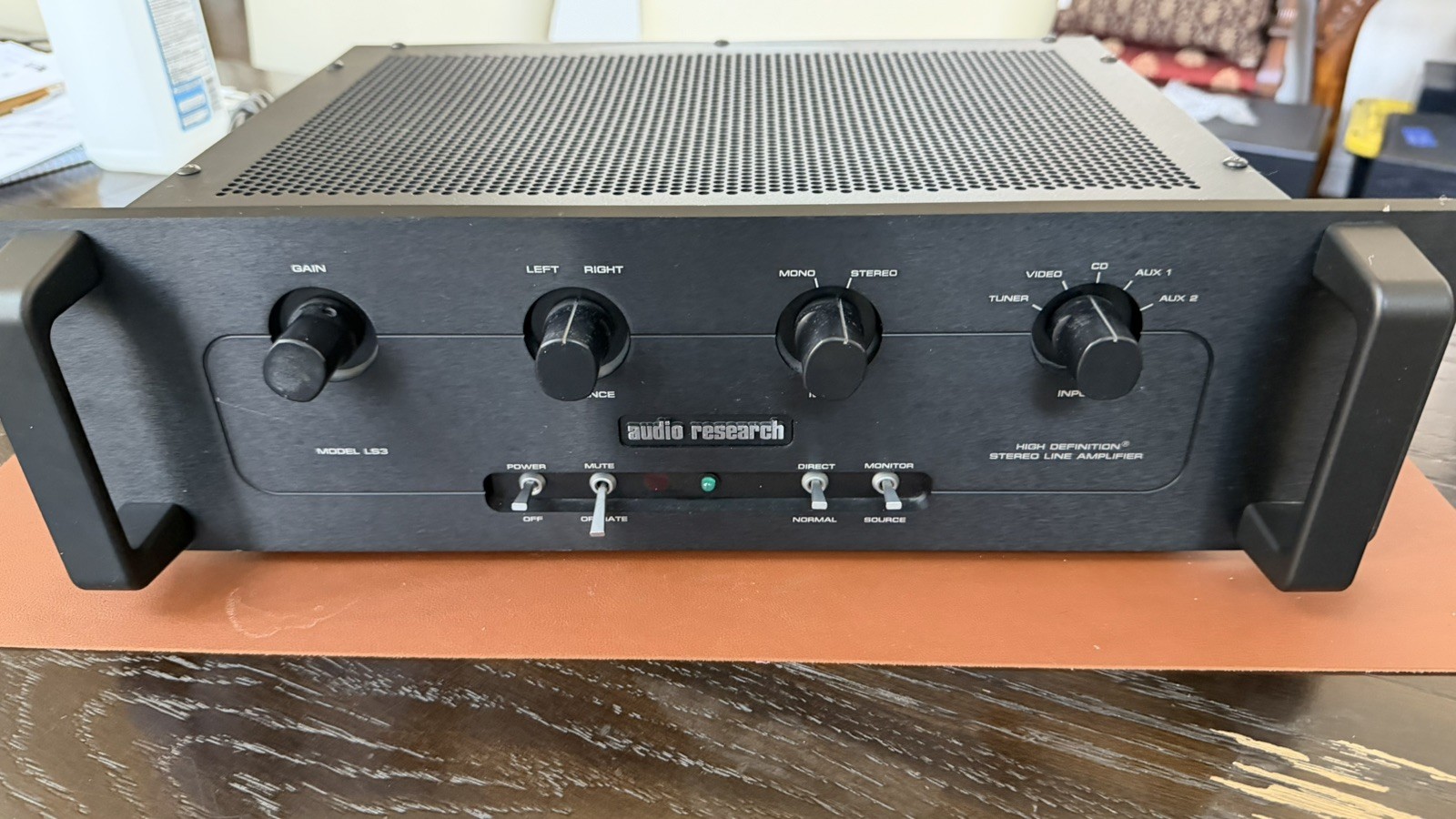Audio Research LS3 Stereo Line Amplifier Audio Research LS3 Stereo Line Amplifier