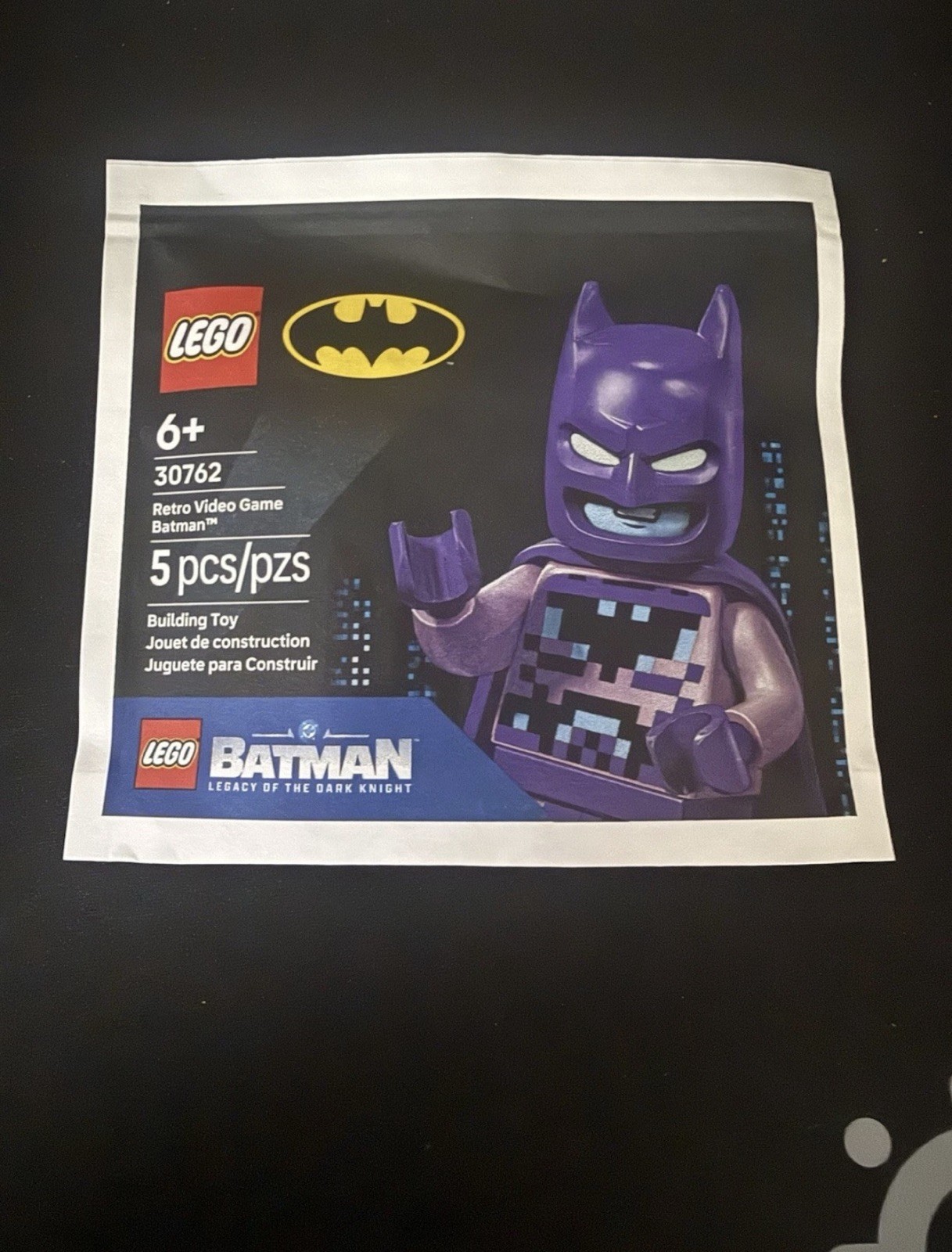 LEGO 30762 Pixel Purple Batman Minifigure Switch 2 Exclusive LEGO 30762 Pixel Purple Batman Minifigure Switch 2 Exclusive