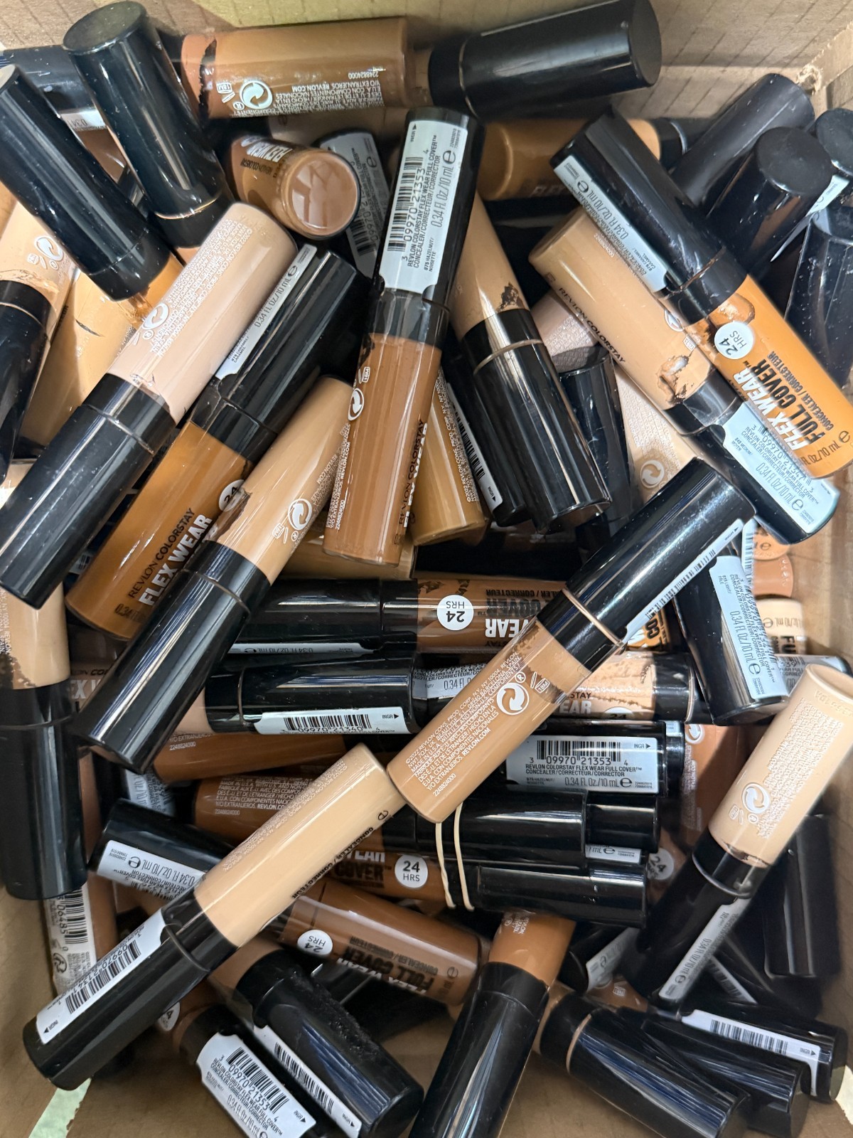 Wholesale Assoted Revlon Flex Wear Concealer, 100 Units
