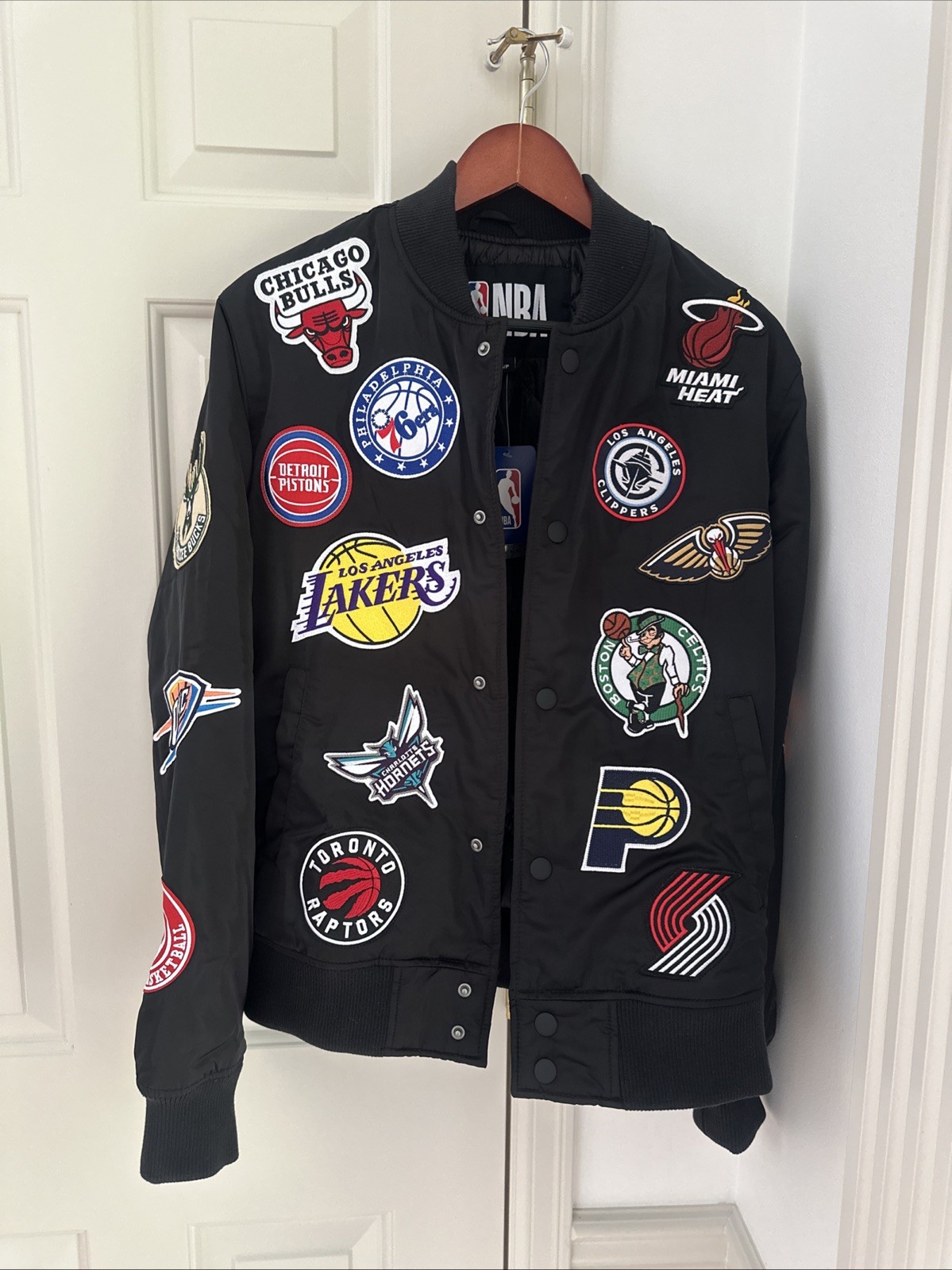 NWT NBA Official Team Logo patch Bomber Jacket Size small NWT NBA Official Team Logo patch Bomber Jacket Size small