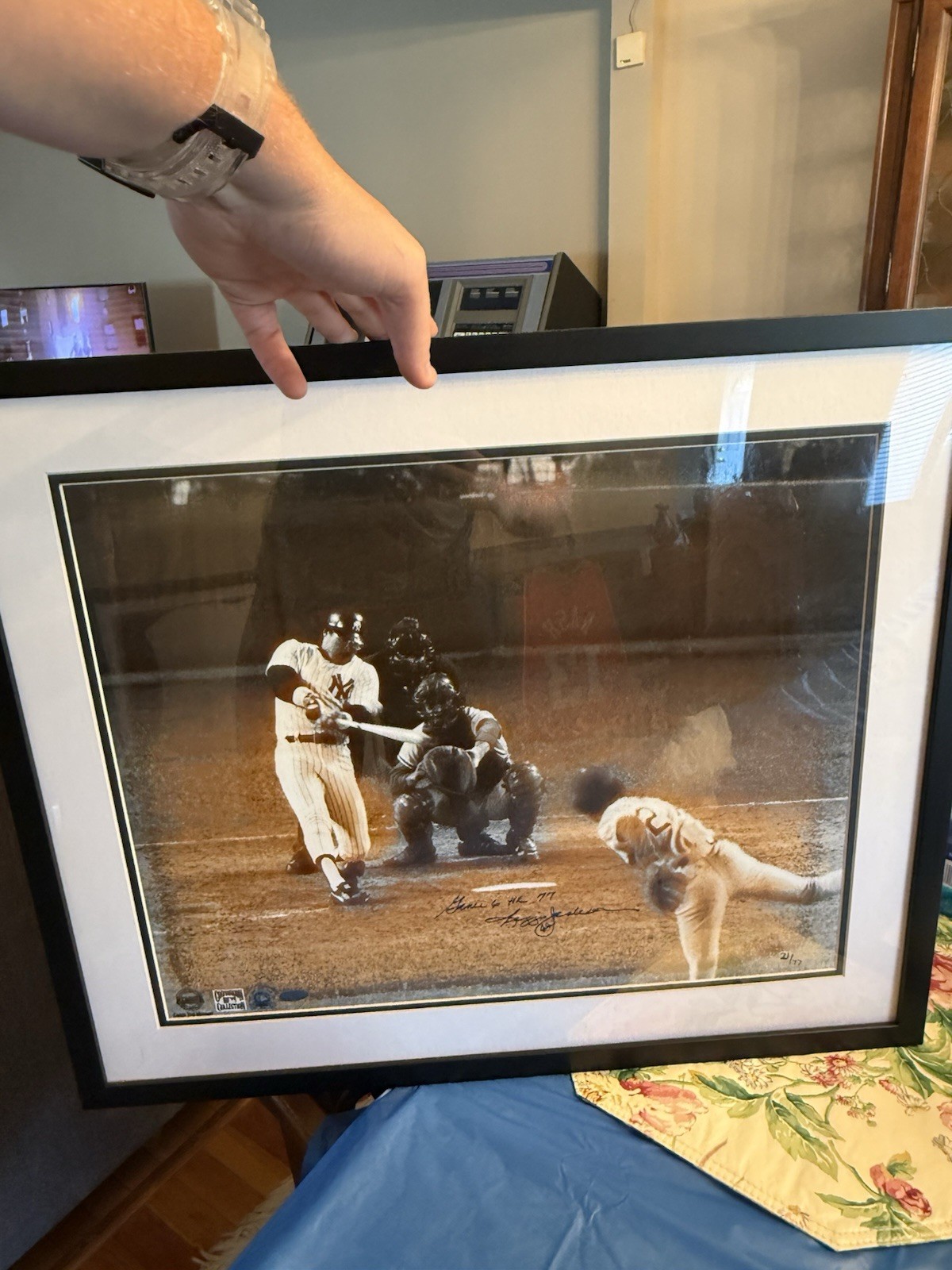 Framed Reggie Jackson Yankees Signed 16x20 1977 World Series HR Photo w/Insc Framed Reggie Jackson Yankees Signed 16x20 1977 World Series HR Photo w/Insc