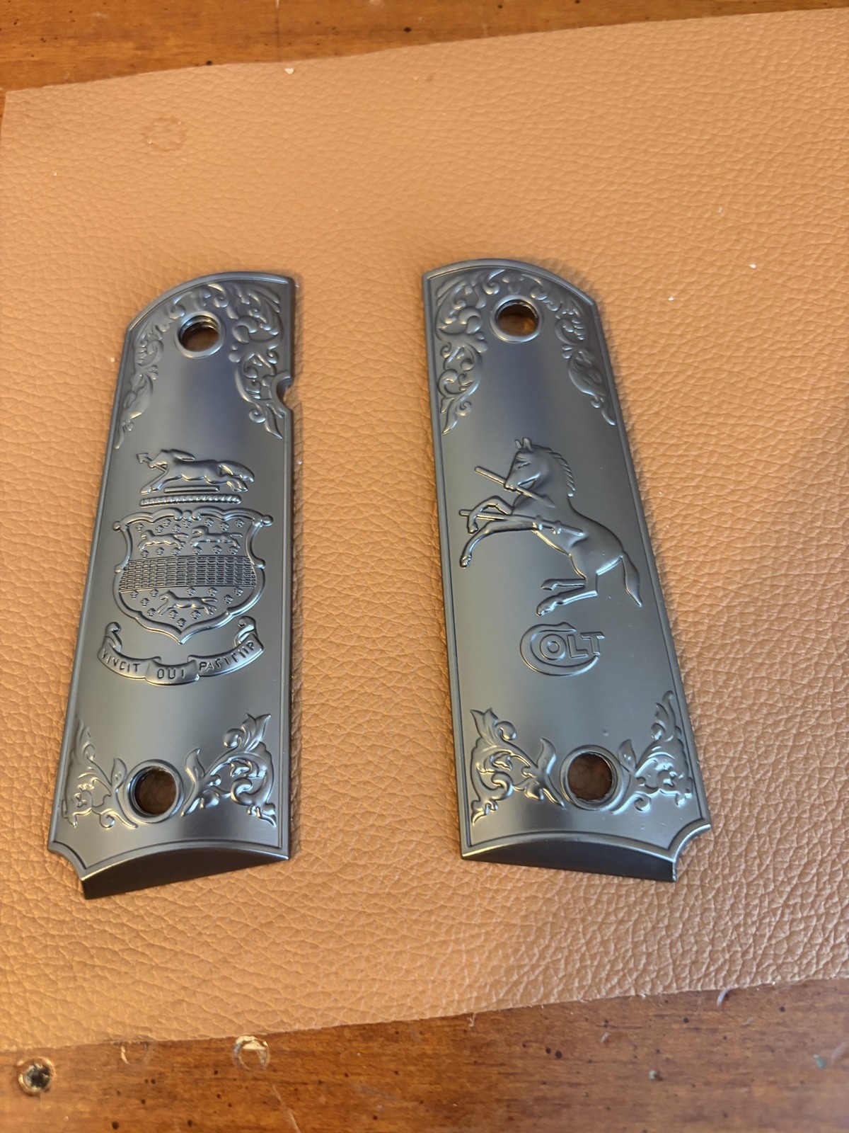 Colt Govt 1911 Grips, Full Size Metal Grips, fancy Black/charcoal