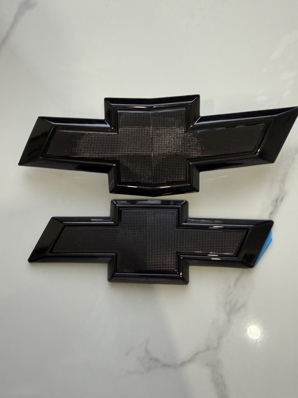 2018-2024 Chevrolet Equinox Front & Rear Black Bowtie Emblem Pkg 86572175 OEM GM