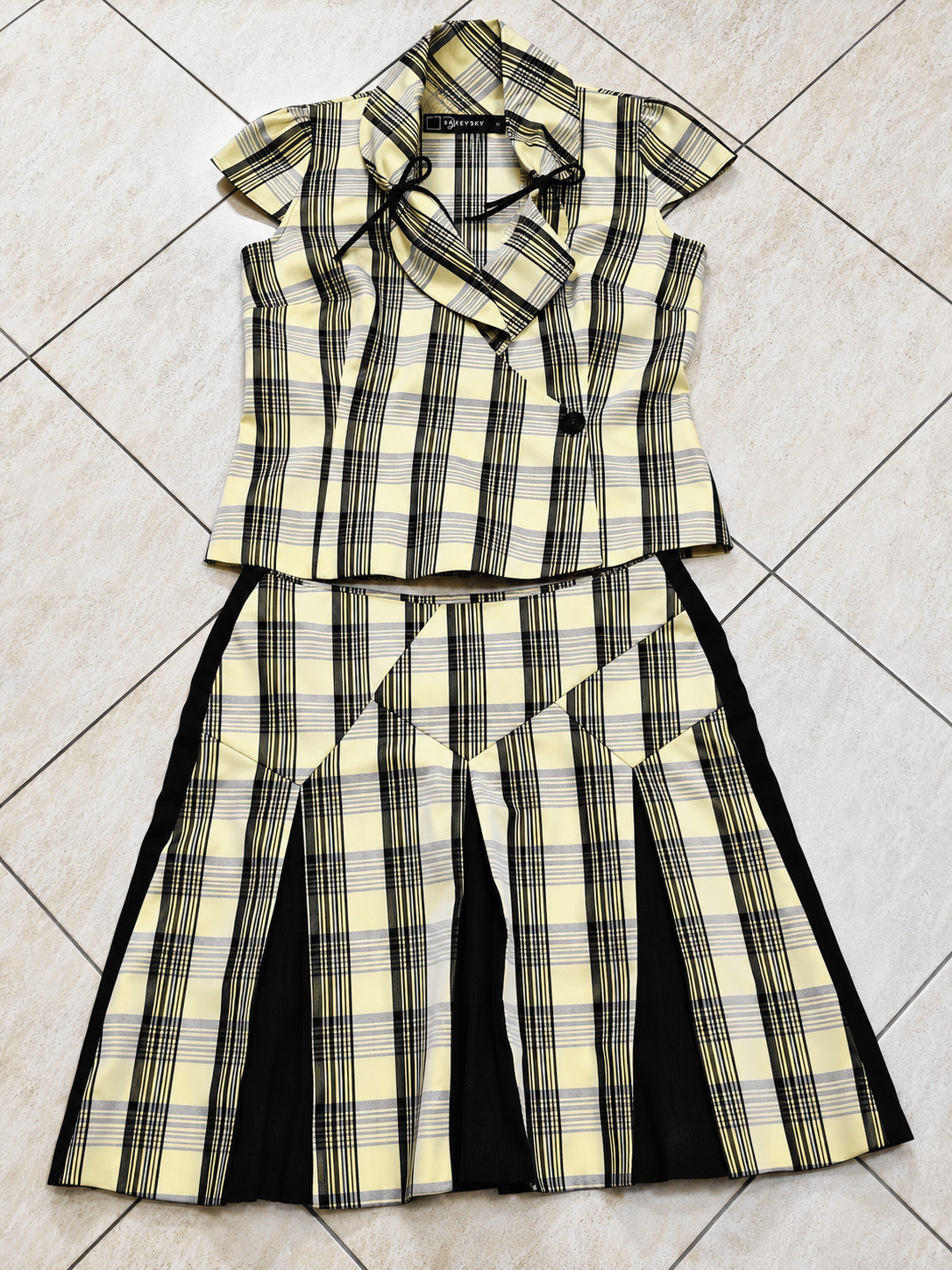 Vintage Raxevsky Women\'s Yellow Cream Plaid Top Skirt Set Rare Made in Greece