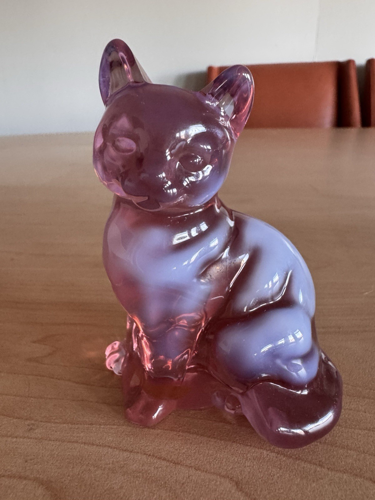 Vtg Fenton Cat Purple With Milky Opalescent Accents W/Sticker