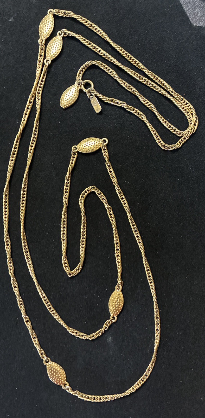 Vintage MONET\' Flapper Style Textured Station Necklace 46\