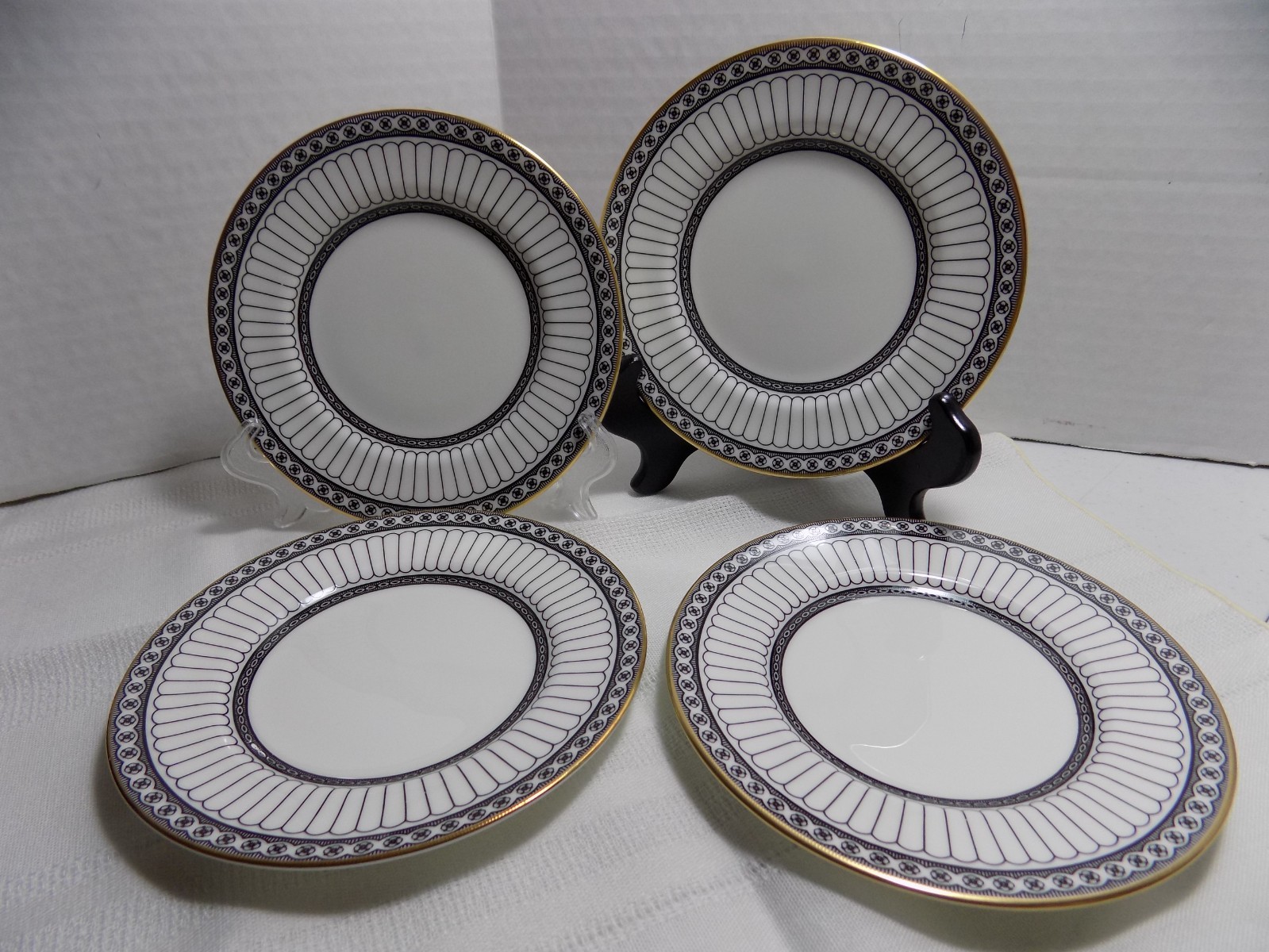 Wedgwood, Colonnade, Black,Set of 4 Bread & Butter Plates, England